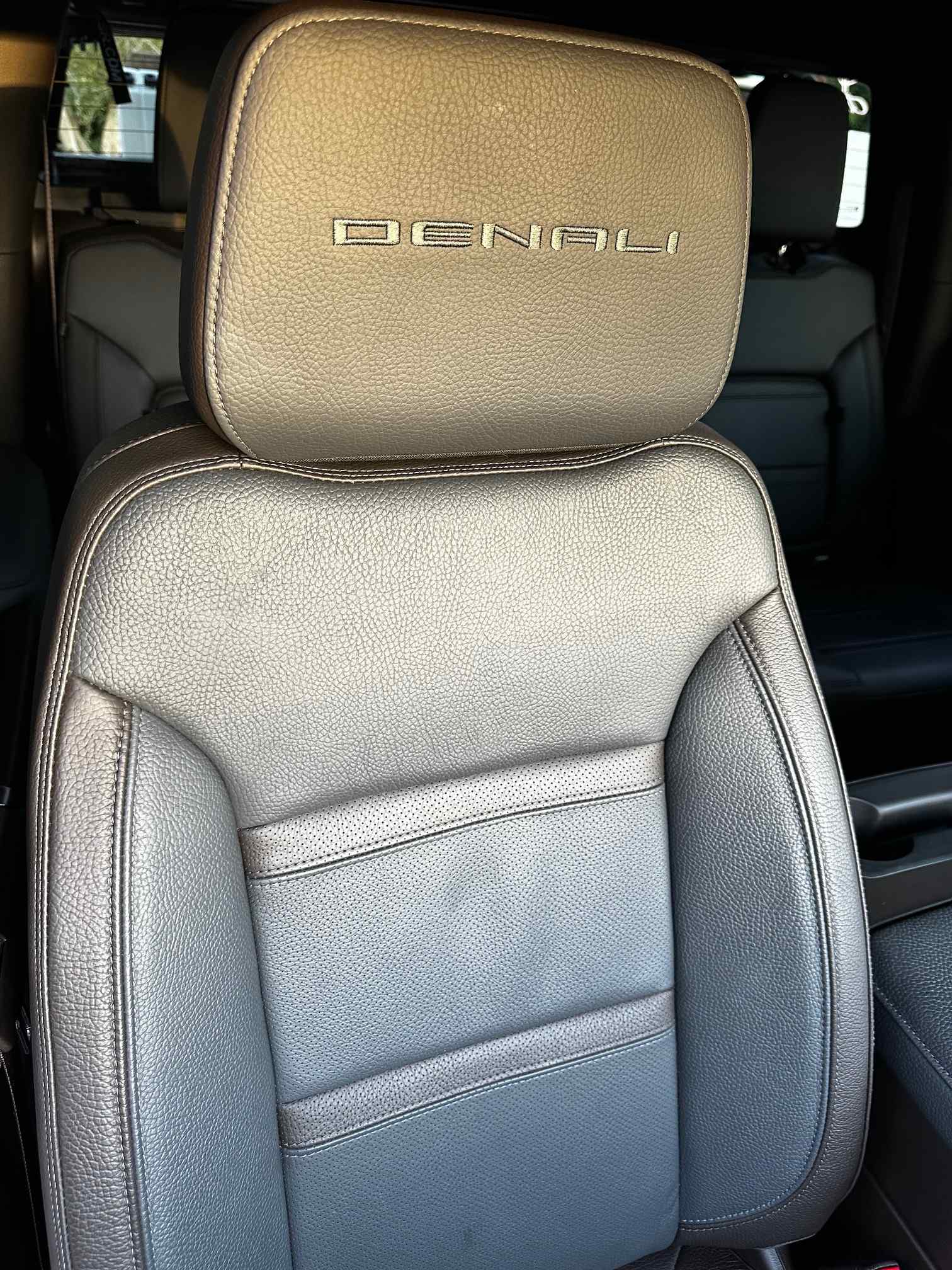 Sold: 2021 GMC Sierra 3500 Denali 4×4