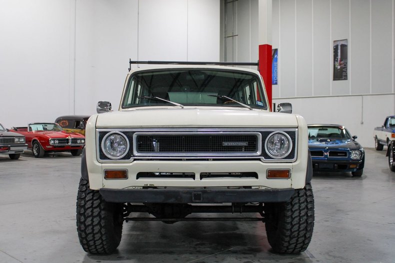 1971 International Harvester Travelall - 3