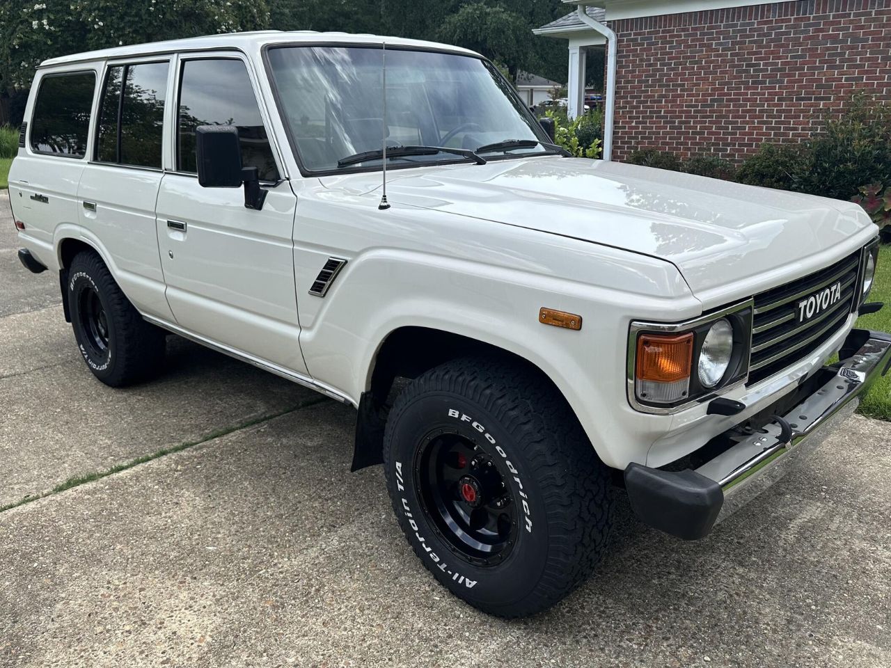 Sold: 1984 Toyota Land Cruiser FJ60-1