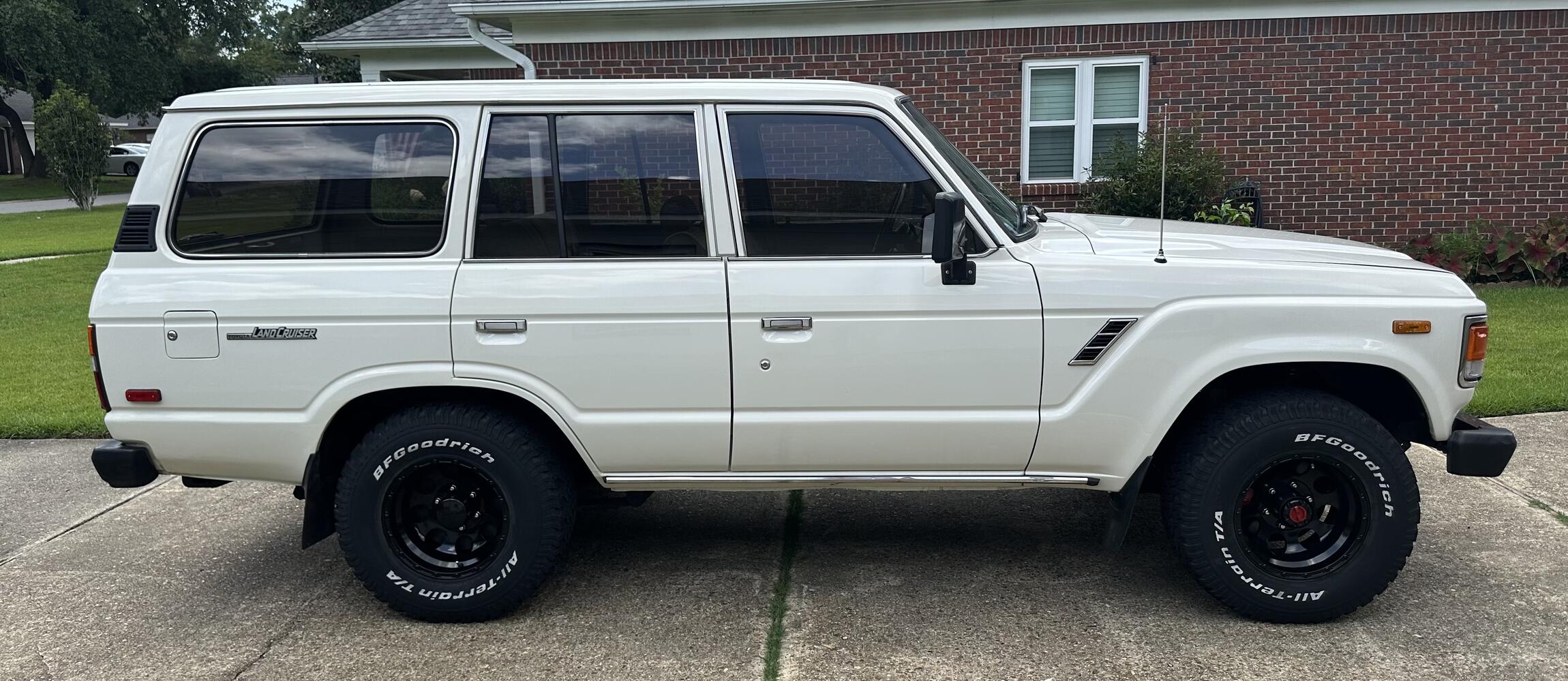 Sold: 1984 Toyota Land Cruiser FJ60