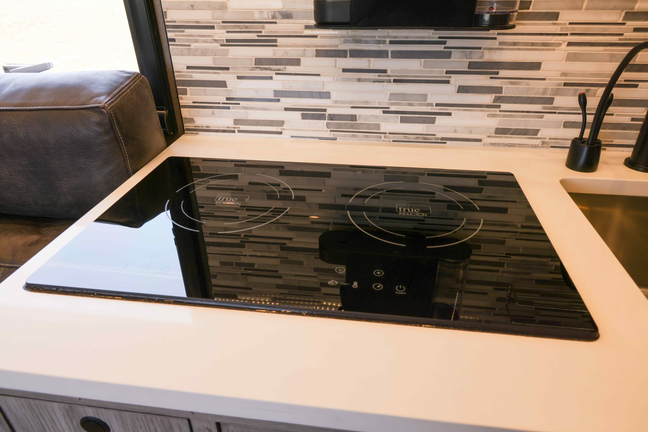 2021 EarthRoamer XV-LTi 042