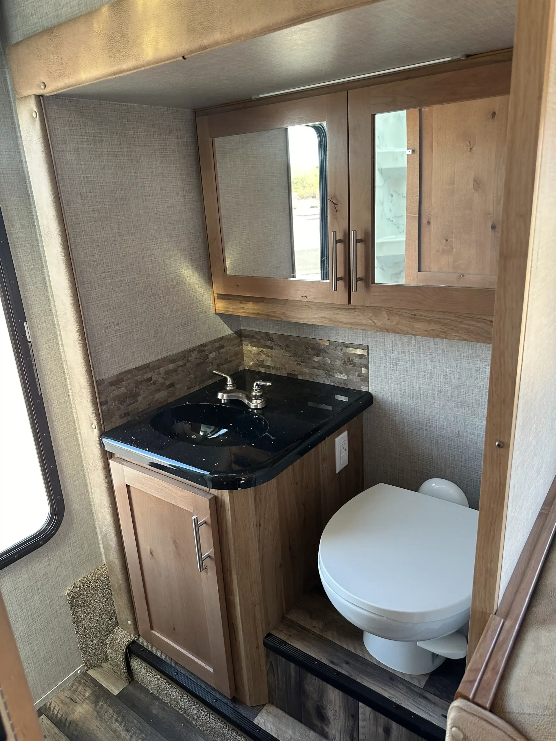 Sold: 2022 Ford F-550 Lariat Overland Build - 3