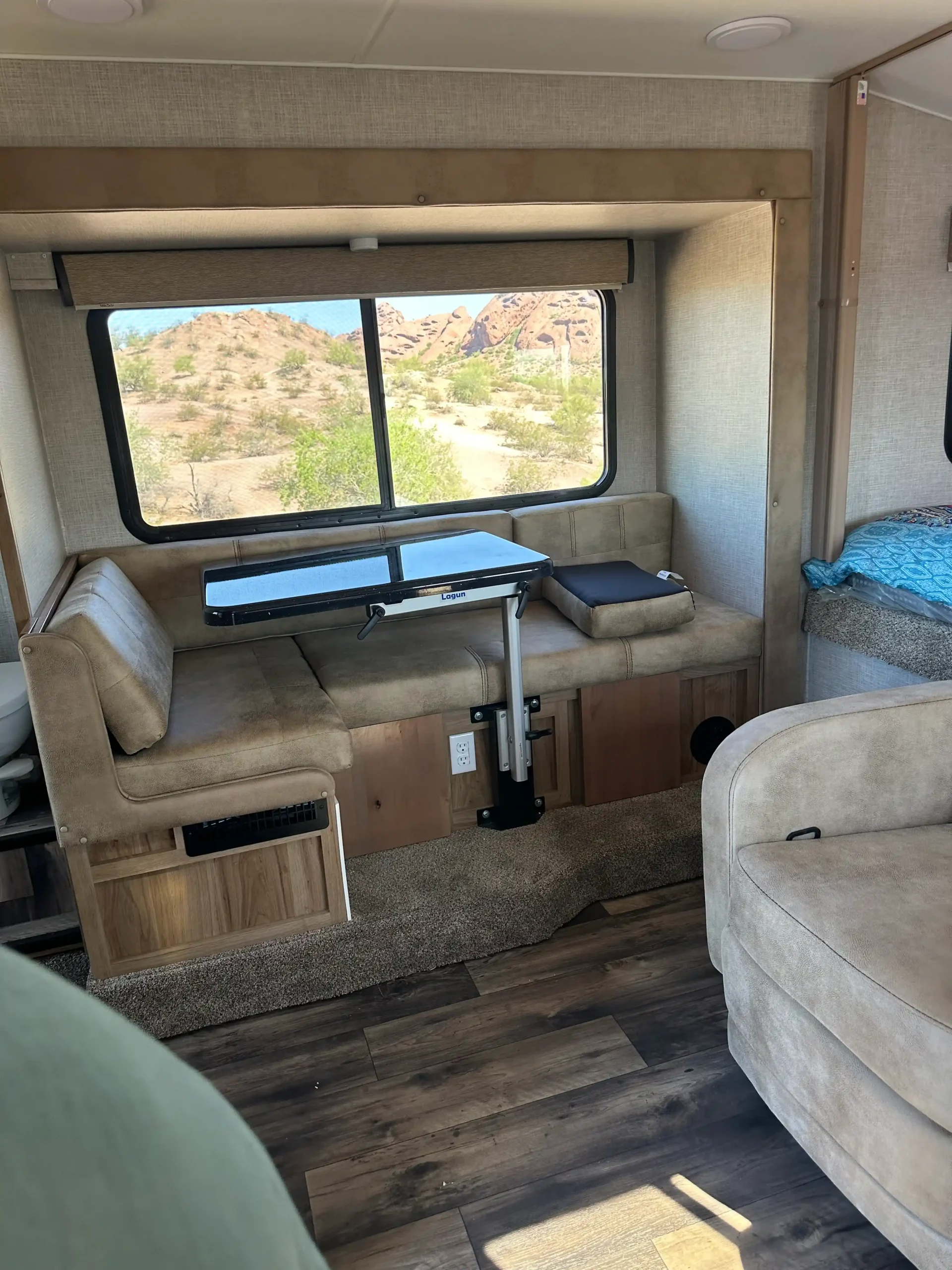 Sold: 2022 Ford F-550 Lariat Overland Build - 4