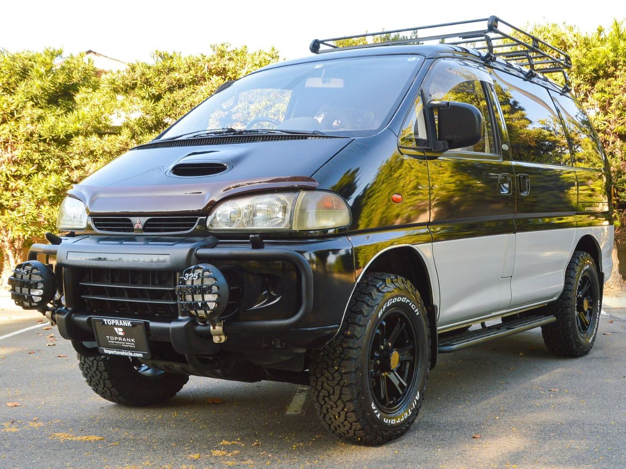  Mitsubishi Delica
