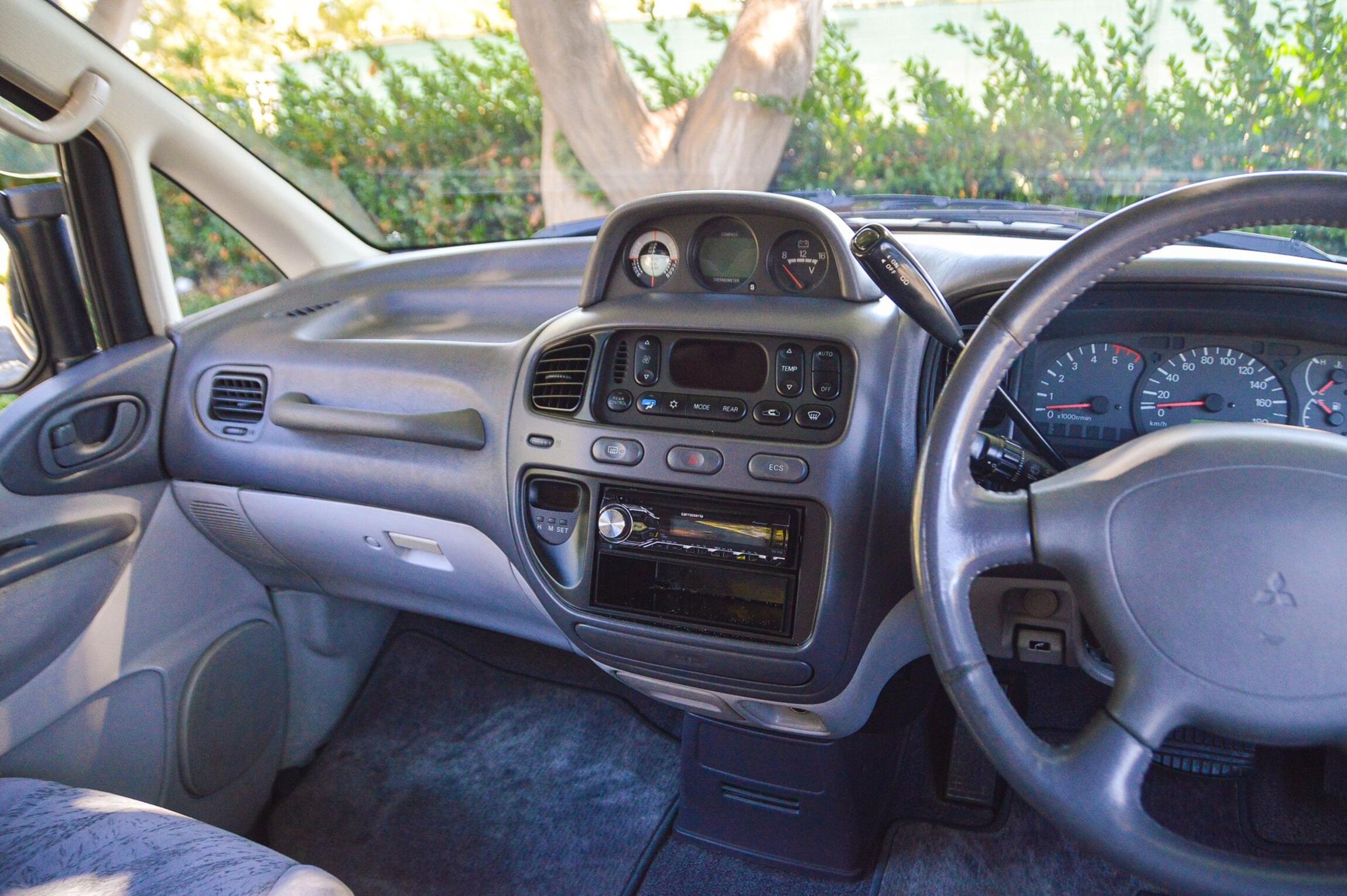 Sold: 1994 Mitsubishi Delica Space Gear Super Exceed