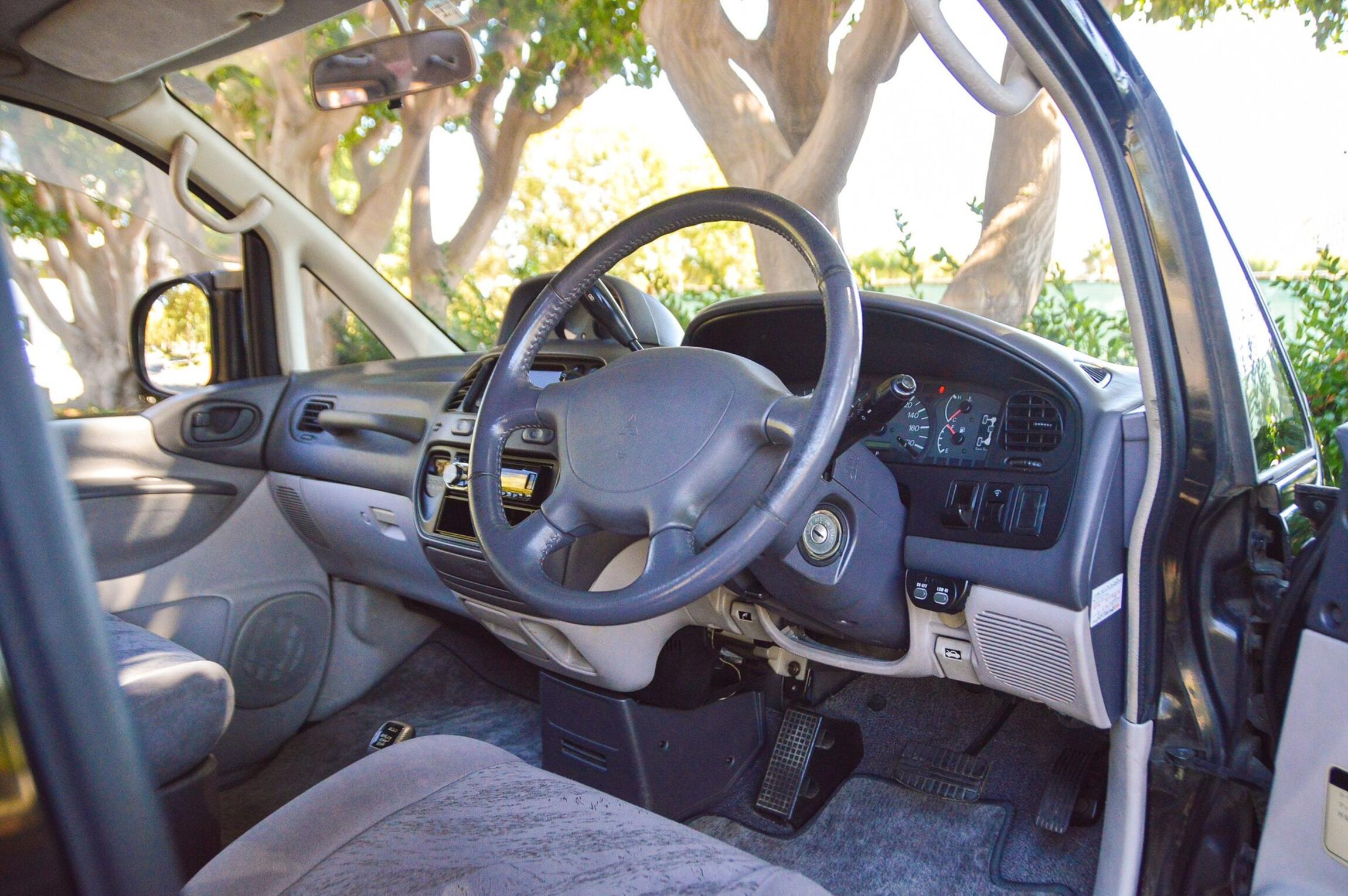 Sold: 1994 Mitsubishi Delica Space Gear Super Exceed