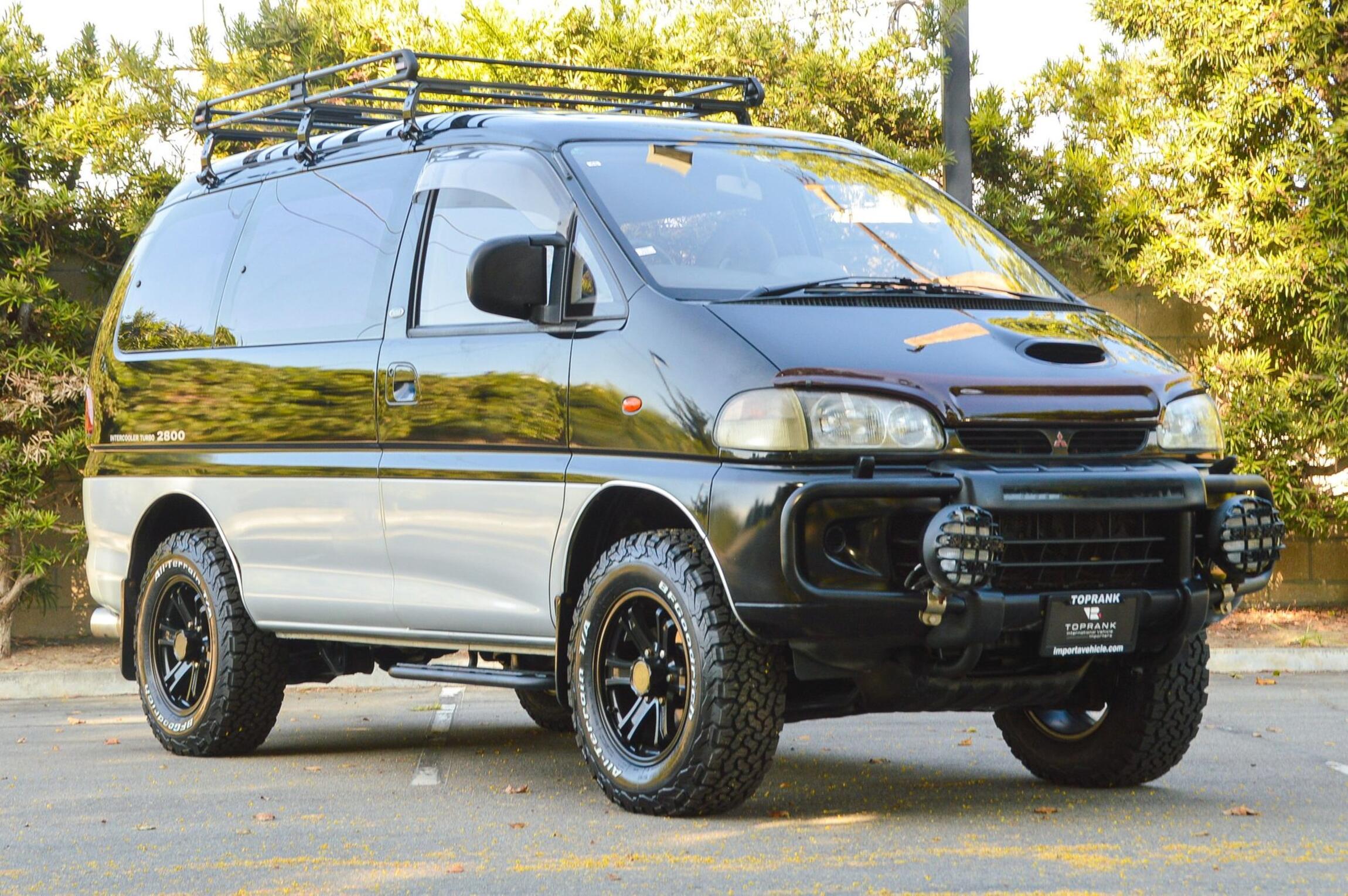 Sold: 1994 Mitsubishi Delica Space Gear Super Exceed