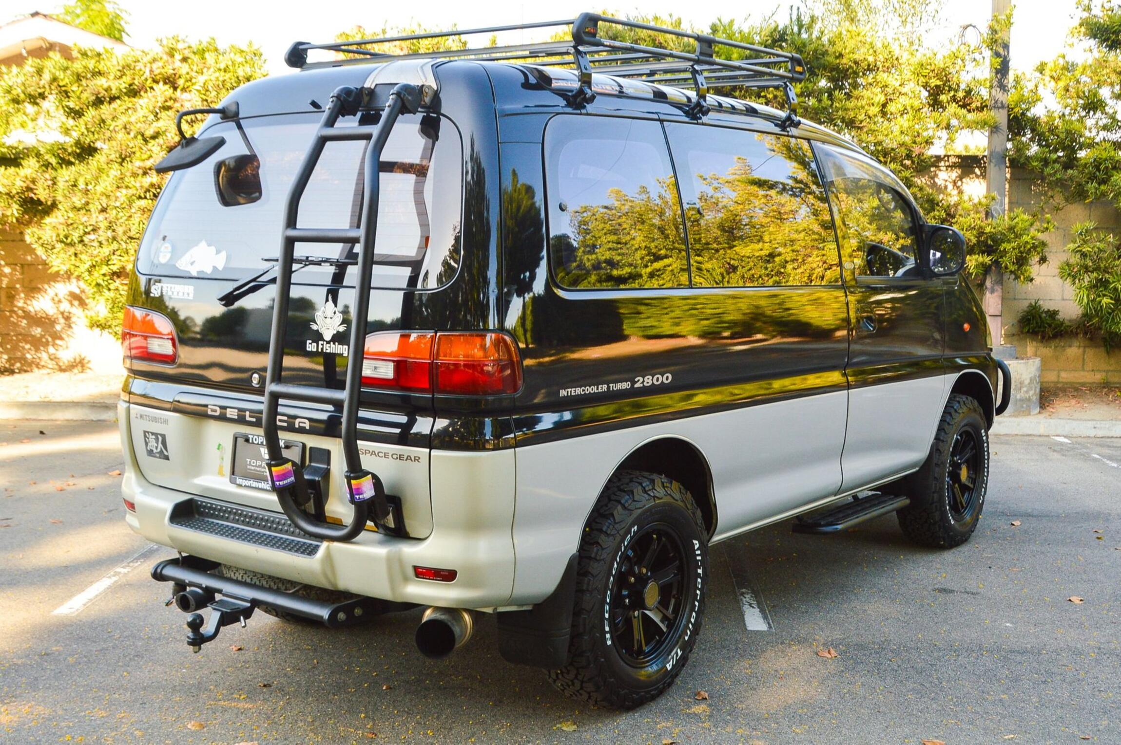 Sold: 1994 Mitsubishi Delica Space Gear Super Exceed