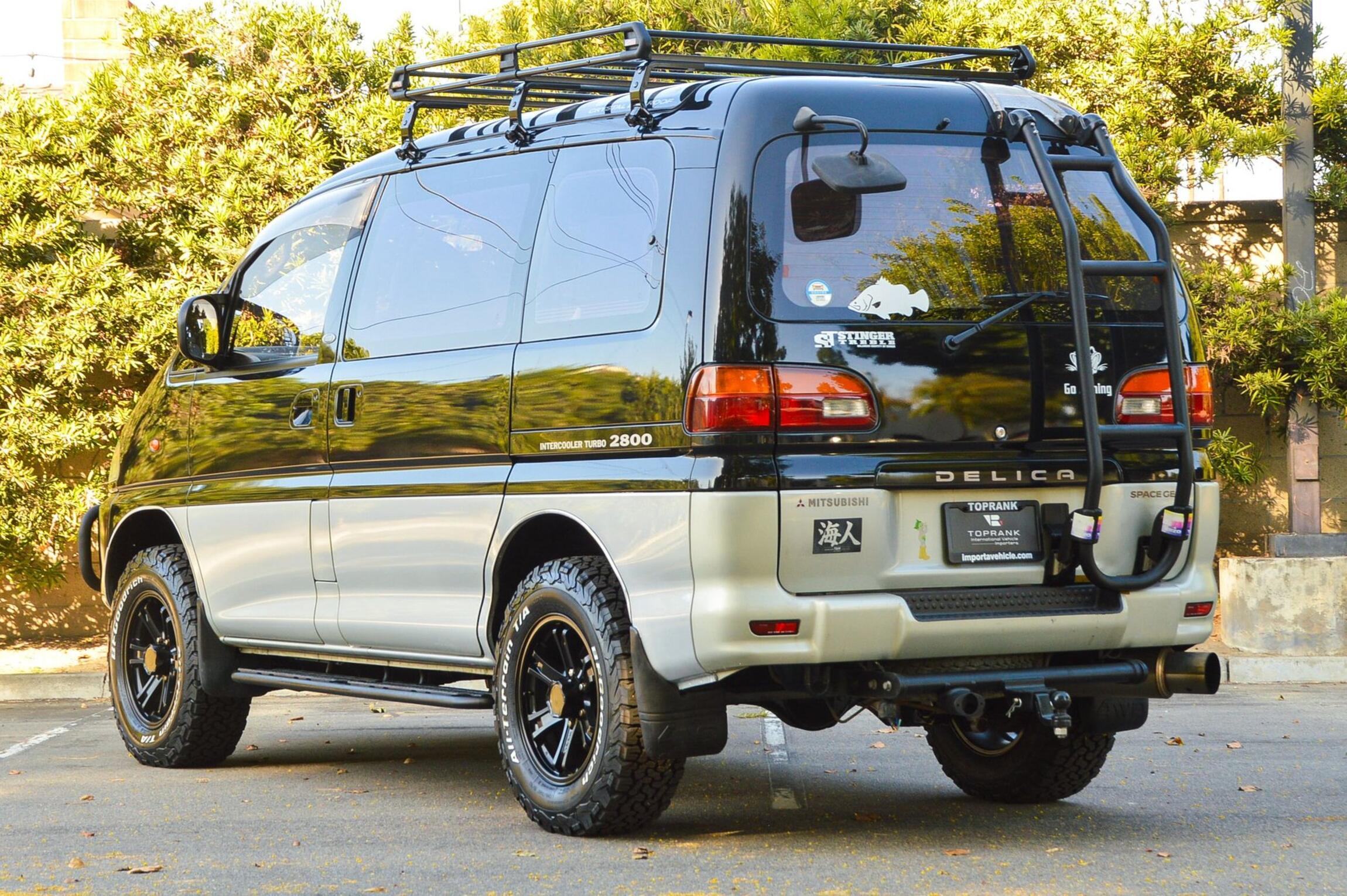 Sold: 1994 Mitsubishi Delica Space Gear Super Exceed