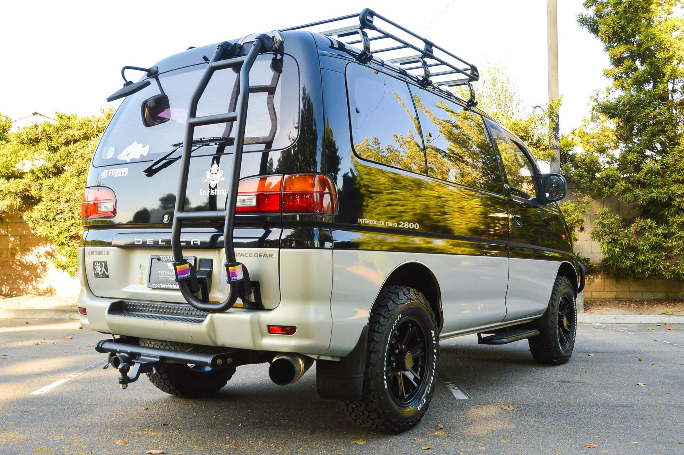Sold: 1994 Mitsubishi Delica Space Gear Super Exceed