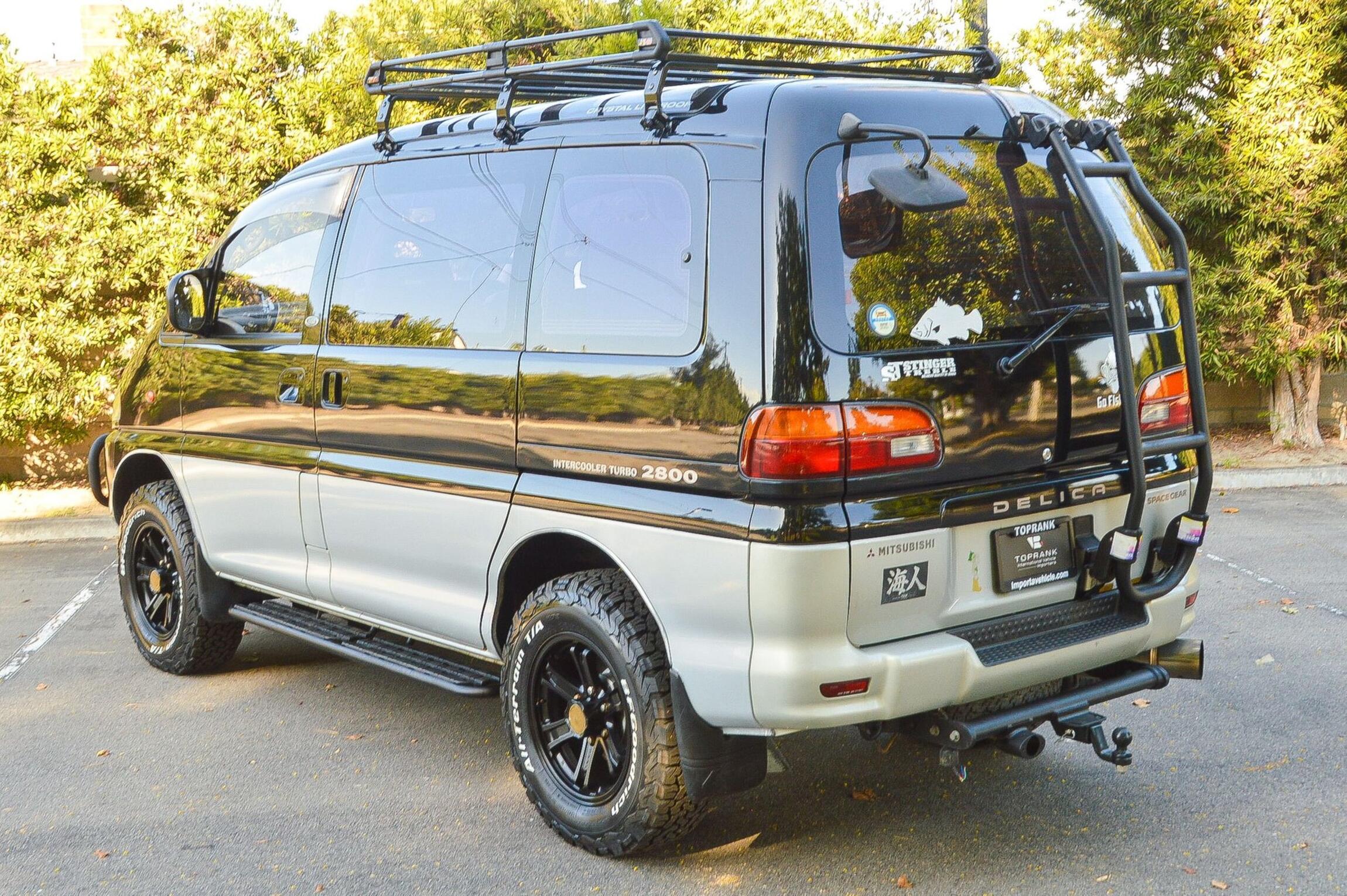 Sold: 1994 Mitsubishi Delica Space Gear Super Exceed