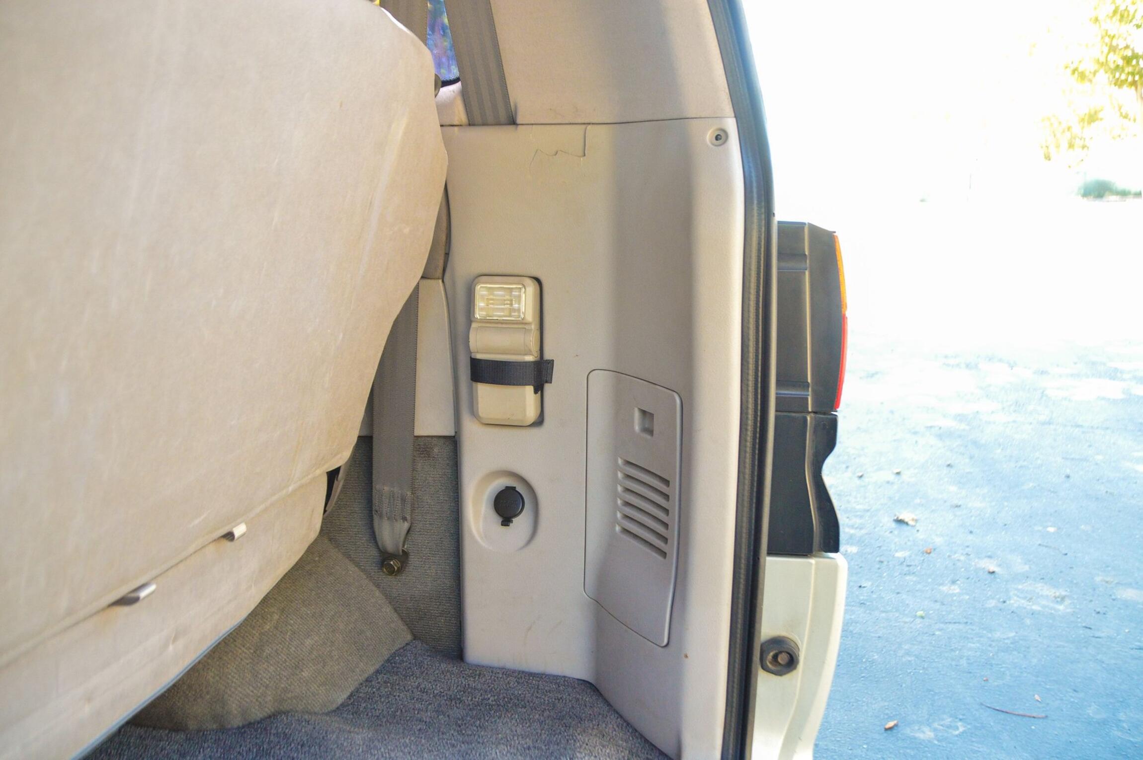 Sold: 1994 Mitsubishi Delica Space Gear Super Exceed