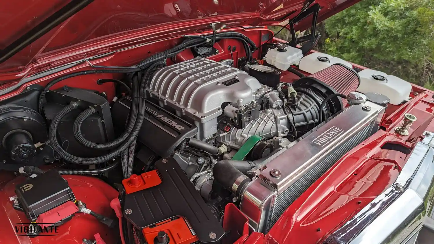 6.2L HEMI V8-Powered Jeep Grand Wagoneer 1988