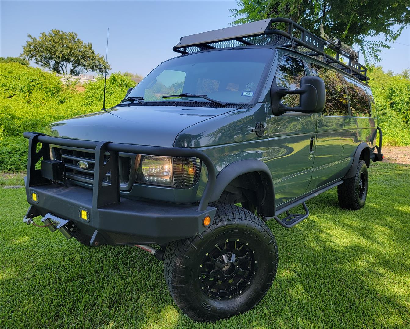 2002 Ford E-350 Super Duty - 2