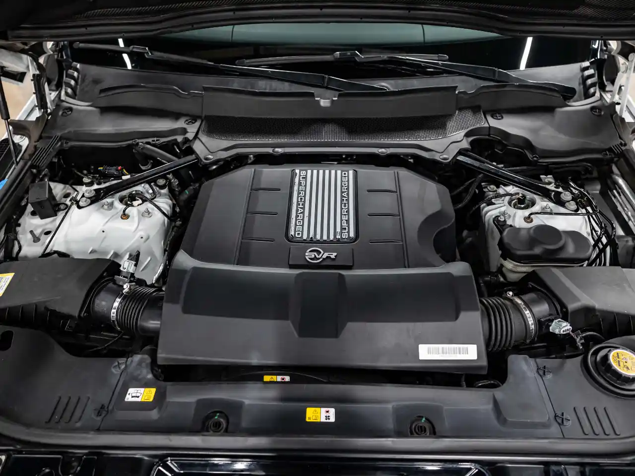 2021 Land Rover Range Rover Sport SVR - 2