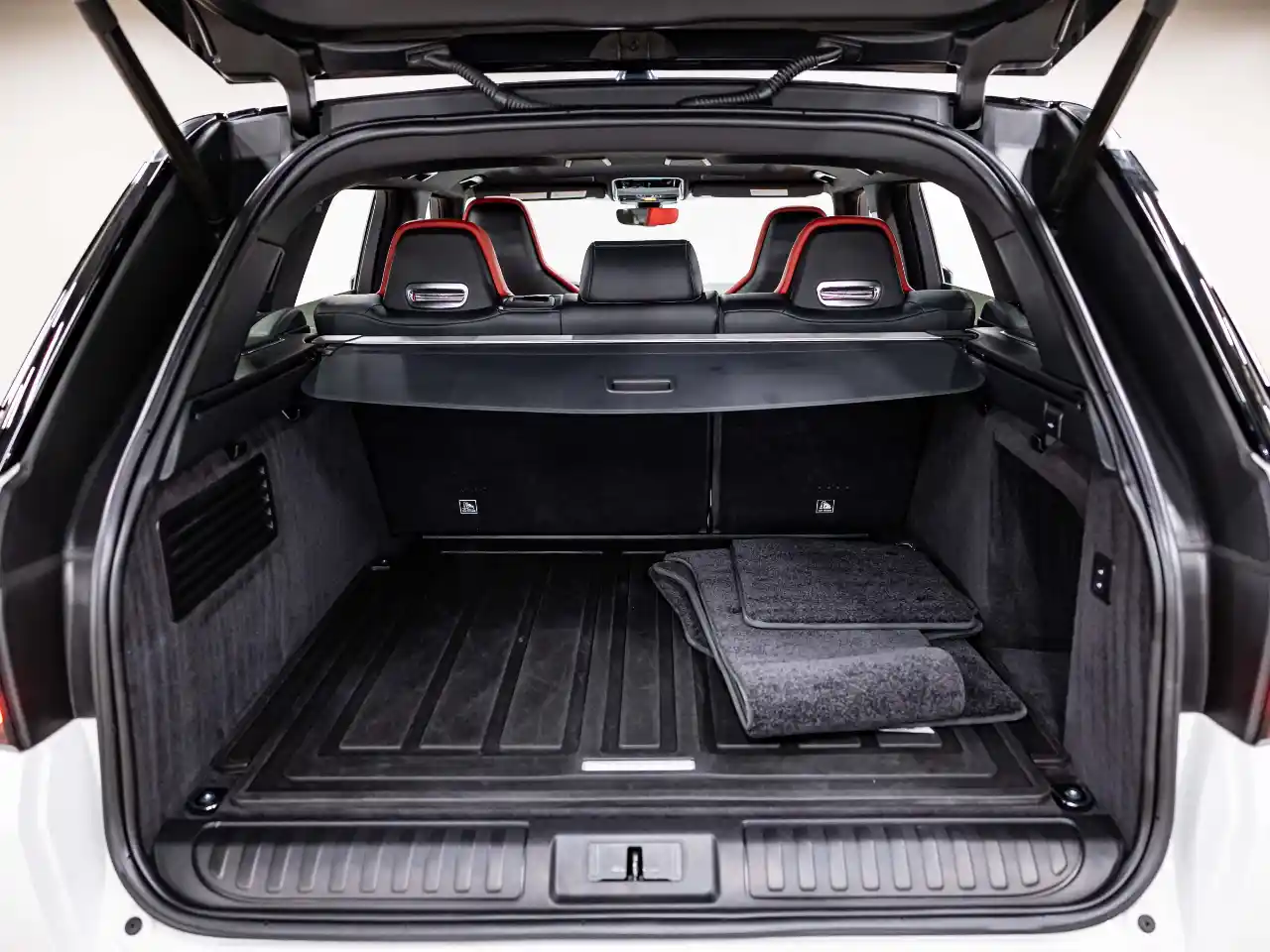 2021 Land Rover Range Rover Sport SVR