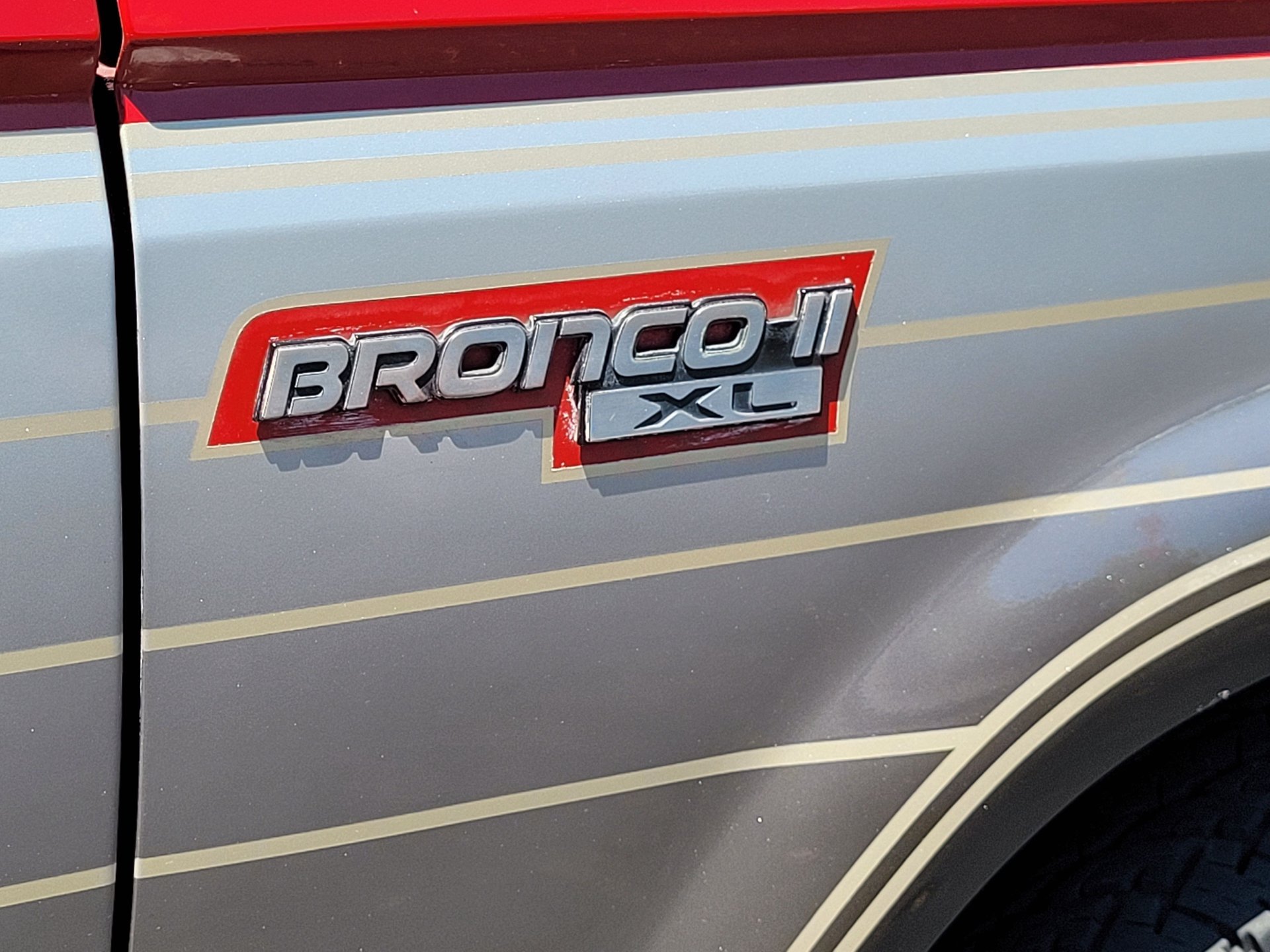1989 Ford Bronco II XL - 3