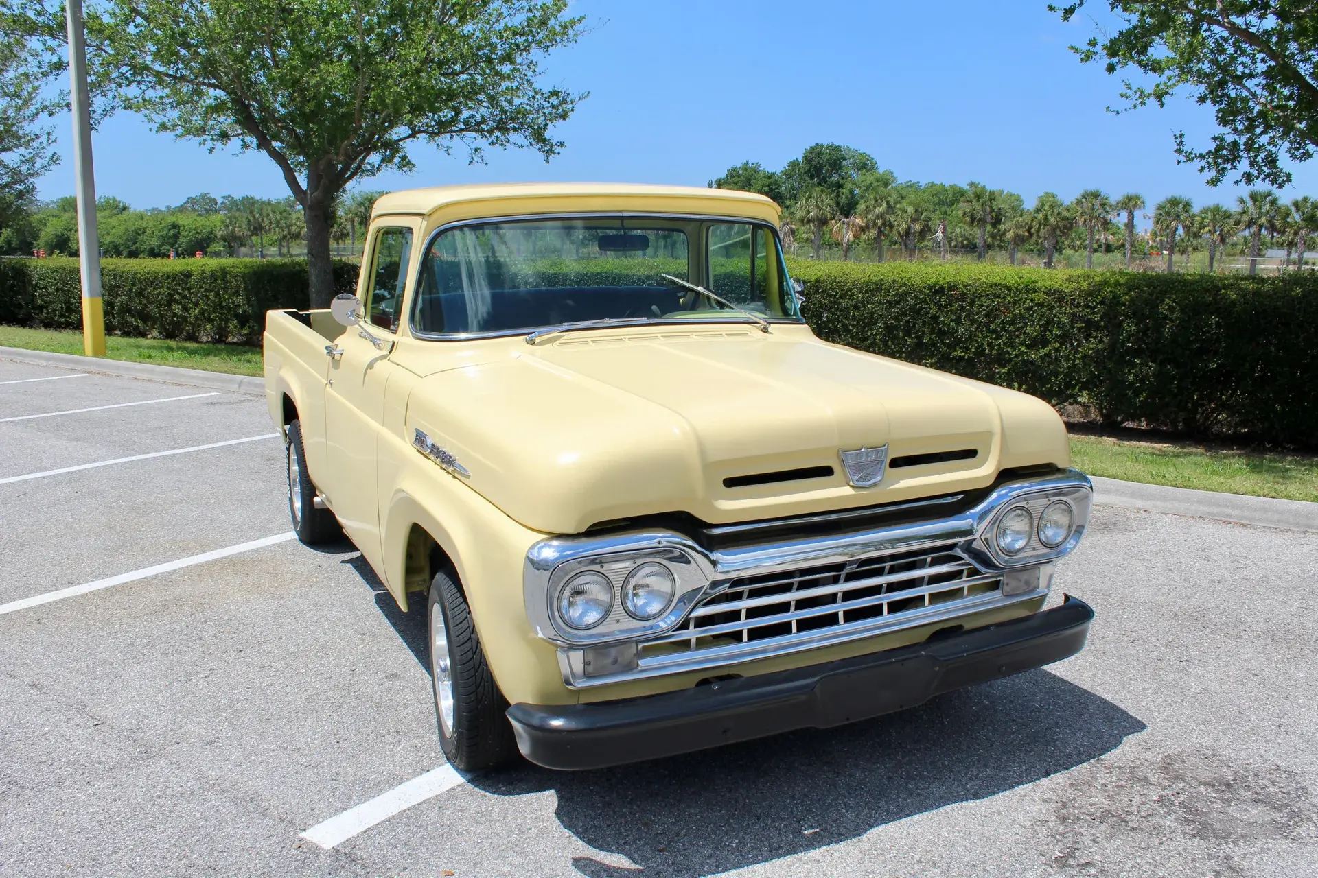 1960 Ford F-100 Custom - 2