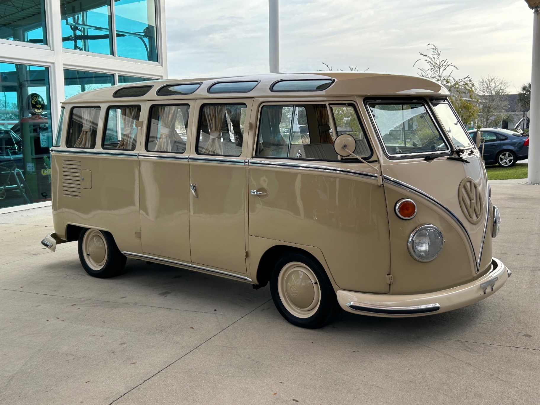  Volkswagen Bus