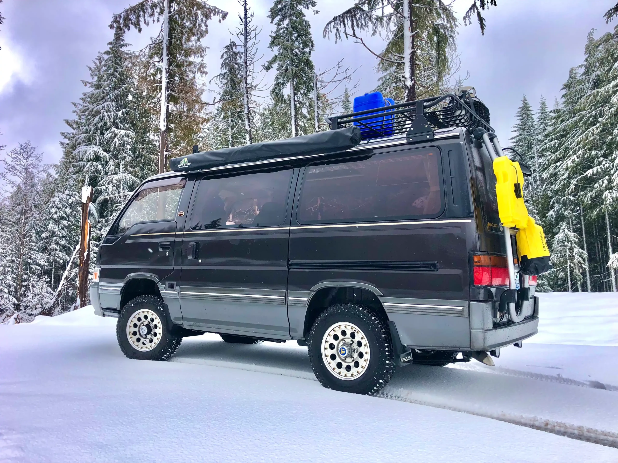 Sold: 1994 Nissan Caravan E24 Limousine 4×4 - 3