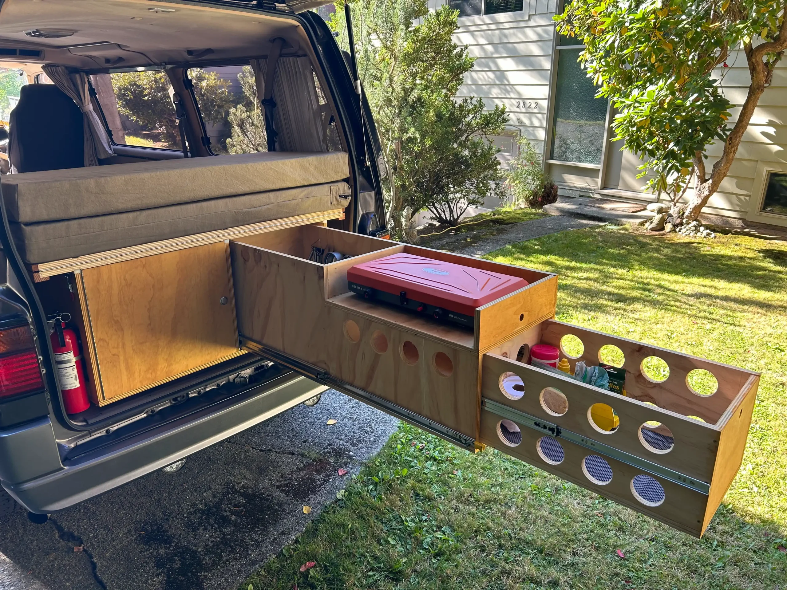 Sold: 1994 Nissan Caravan E24 Limousine 4×4