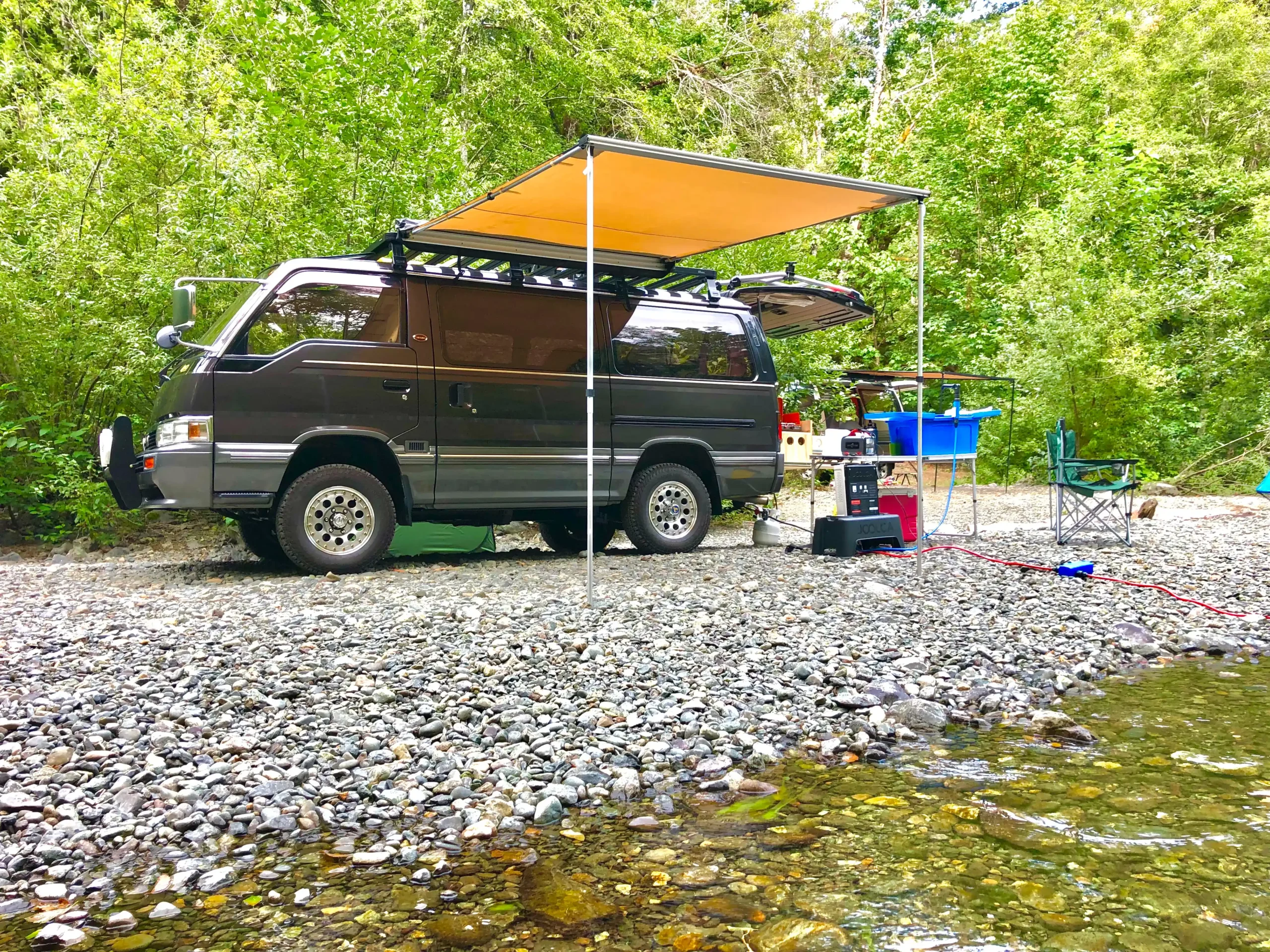 Sold: 1994 Nissan Caravan E24 Limousine 4×4 - 5