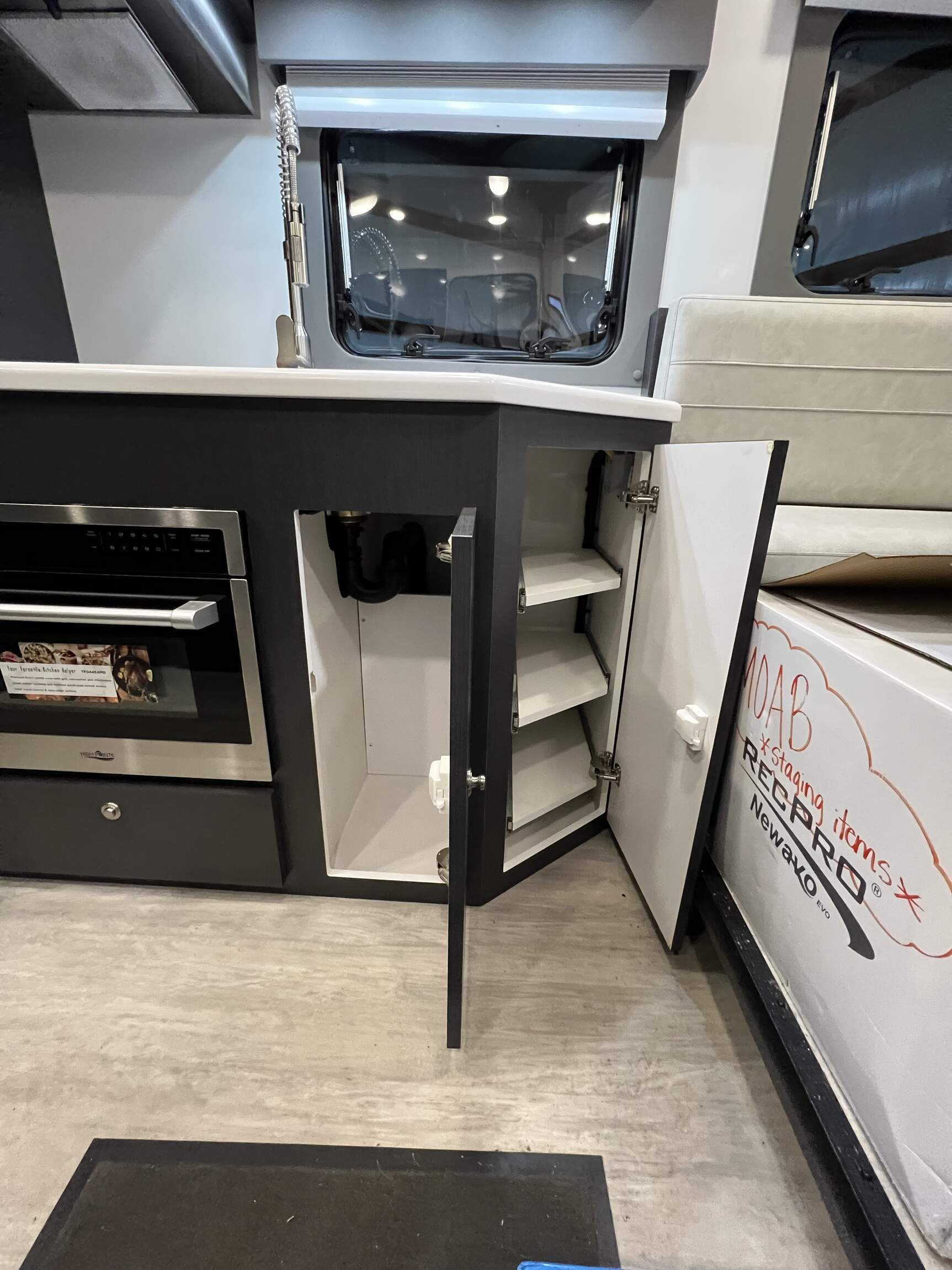 2023 Ford F-550 MOAB Trailblazer