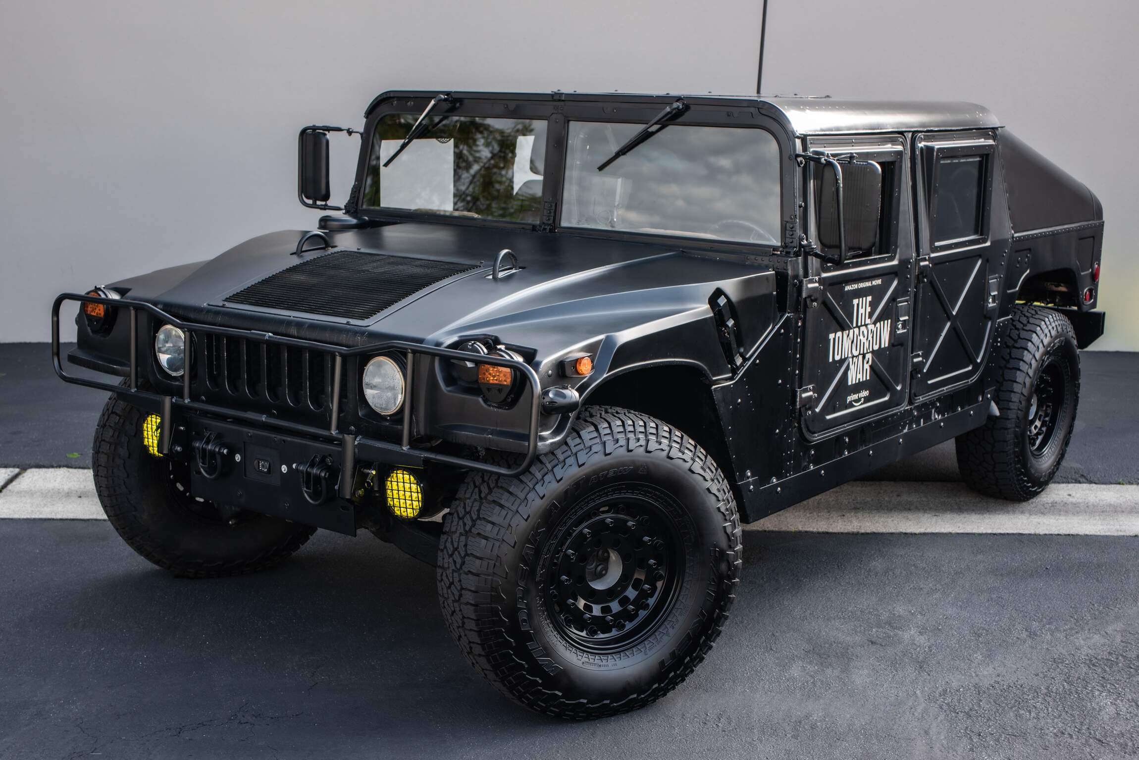 Sold: 2000 AM General Humvee M1045 "The Tomorrow War"