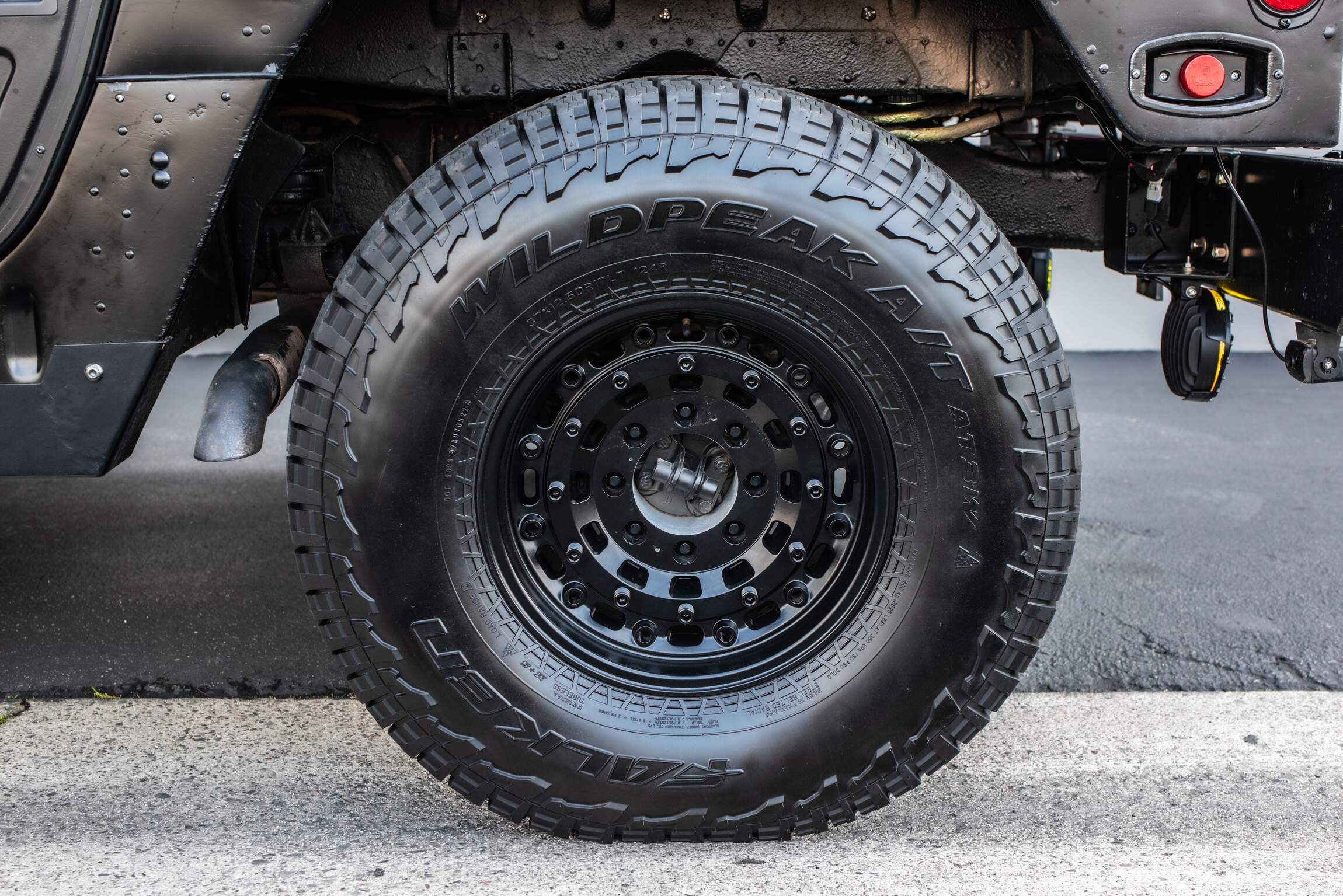 Sold: 2000 AM General Humvee M1045 "The Tomorrow War"