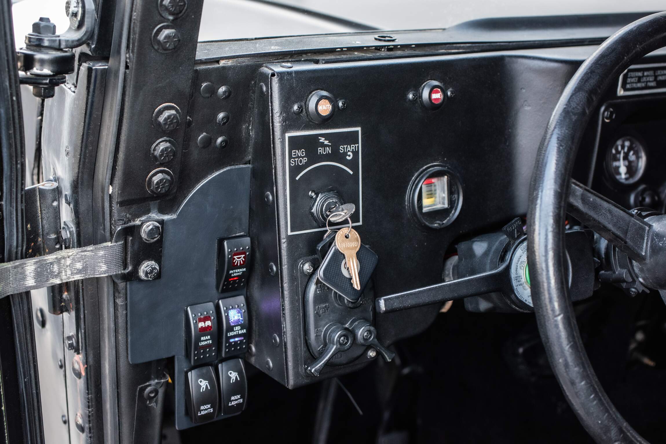 Sold: 2000 AM General Humvee M1045 "The Tomorrow War"