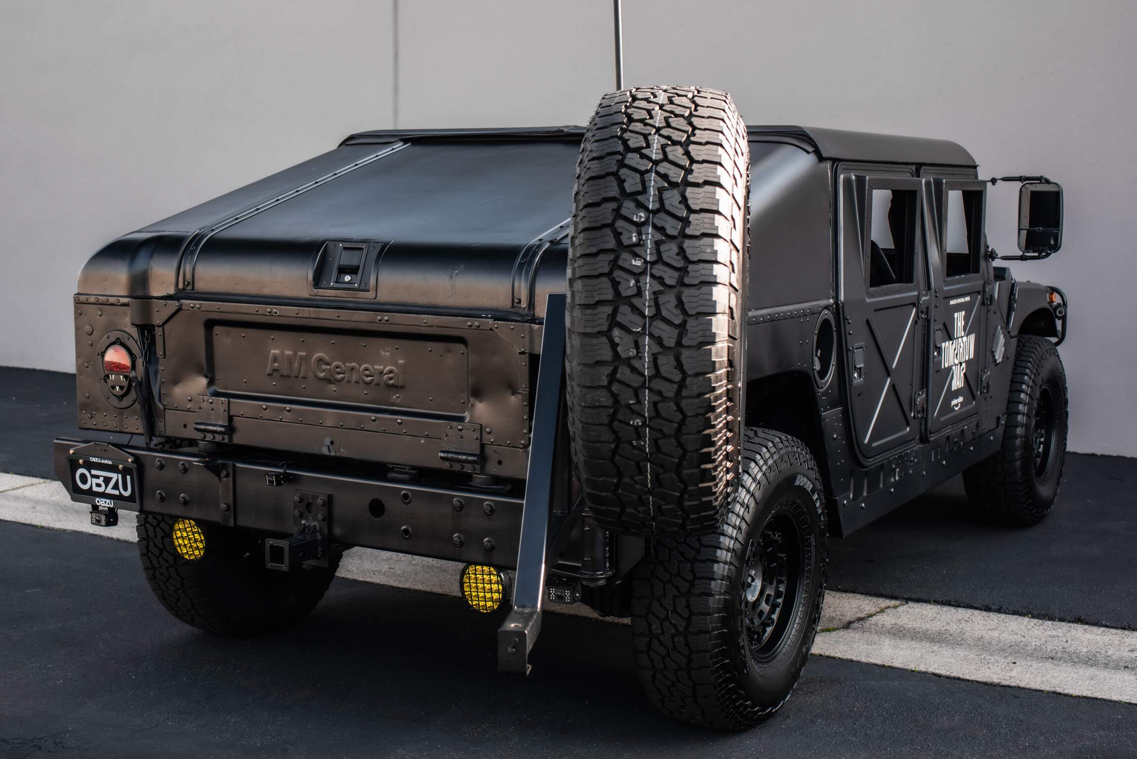 Sold: 2000 AM General Humvee M1045 "The Tomorrow War"