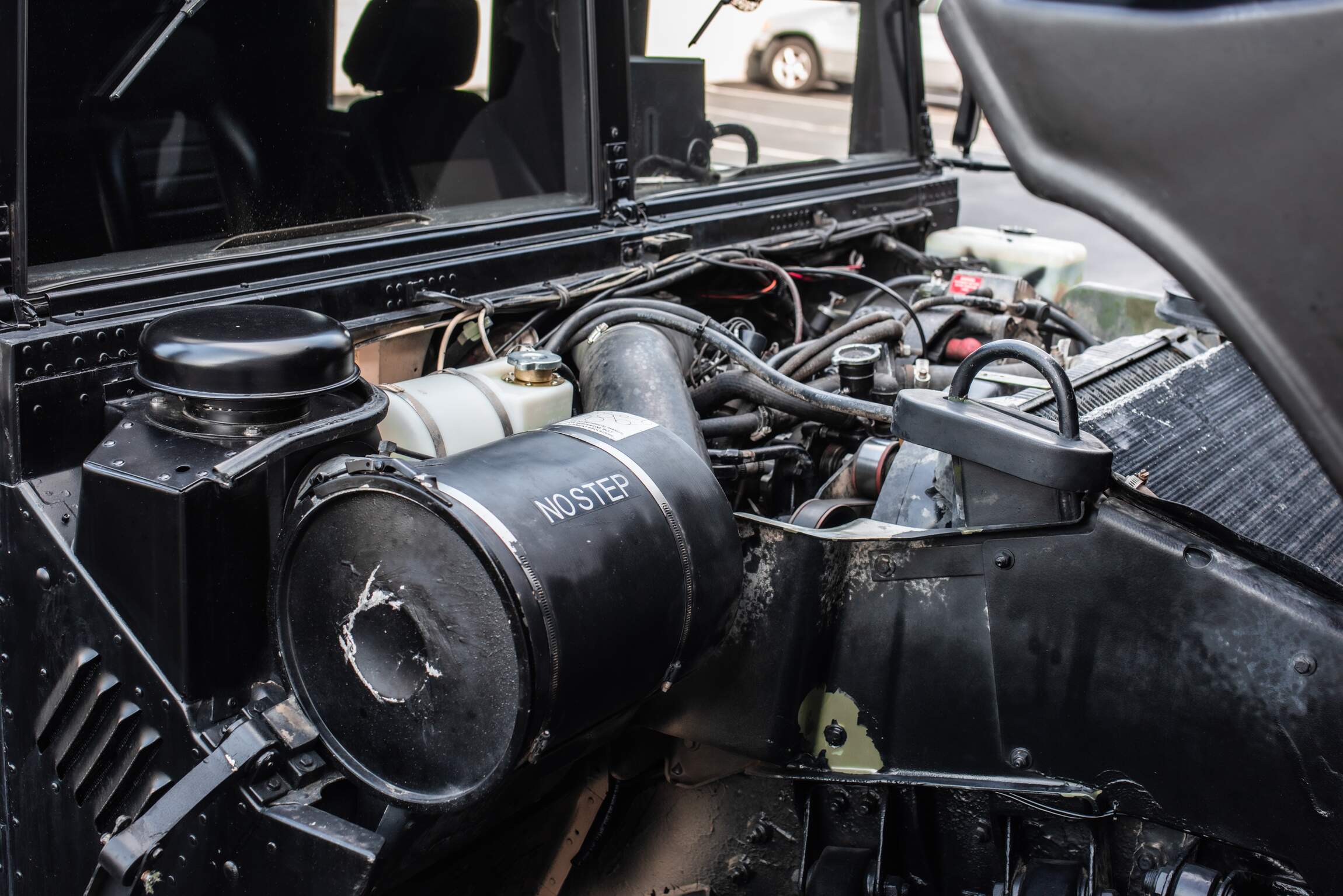 Sold: 2000 AM General Humvee M1045 "The Tomorrow War"