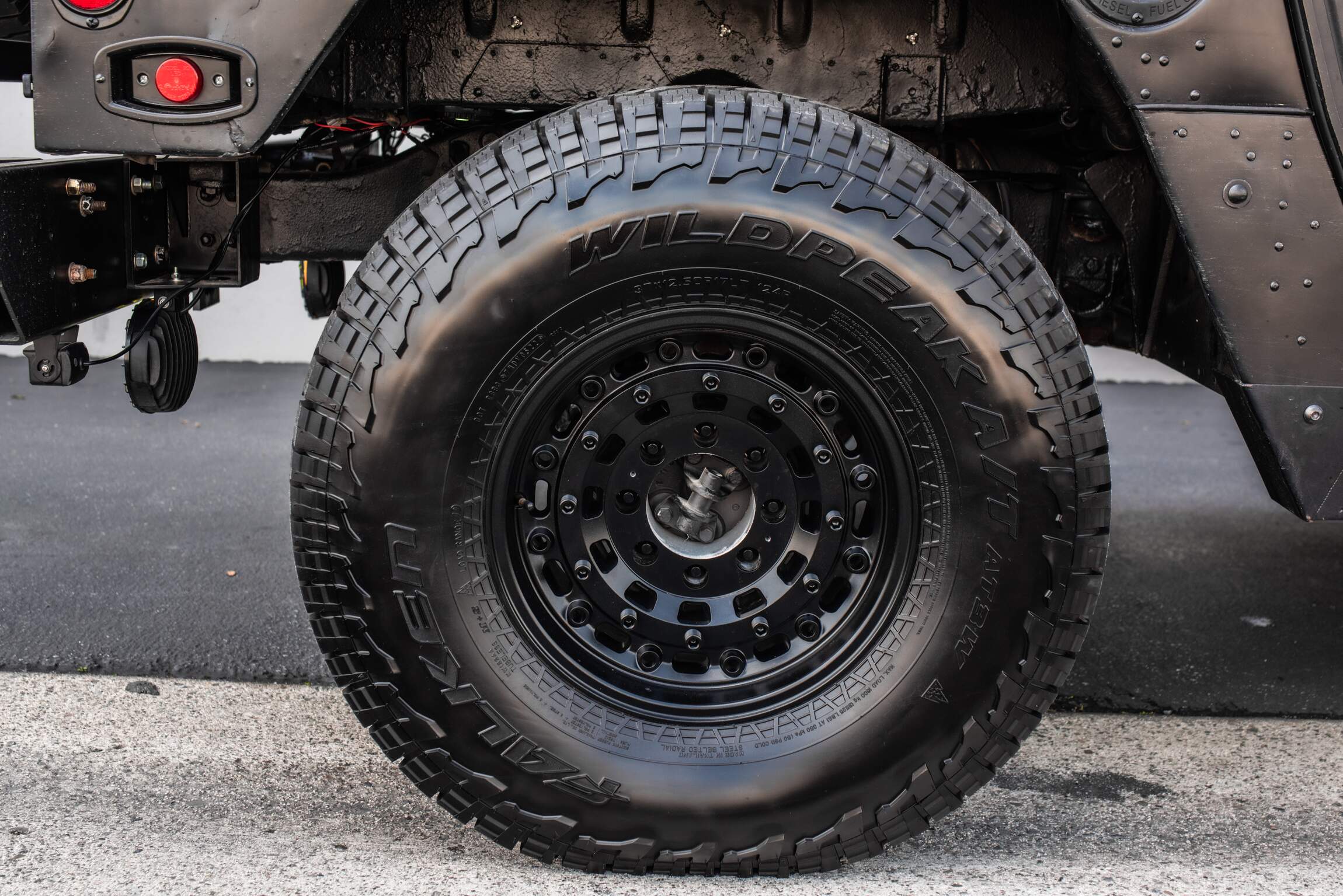 Sold: 2000 AM General Humvee M1045 "The Tomorrow War" - 4