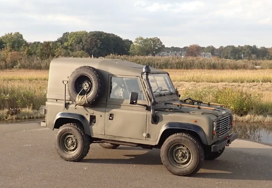  Land Rover Defender