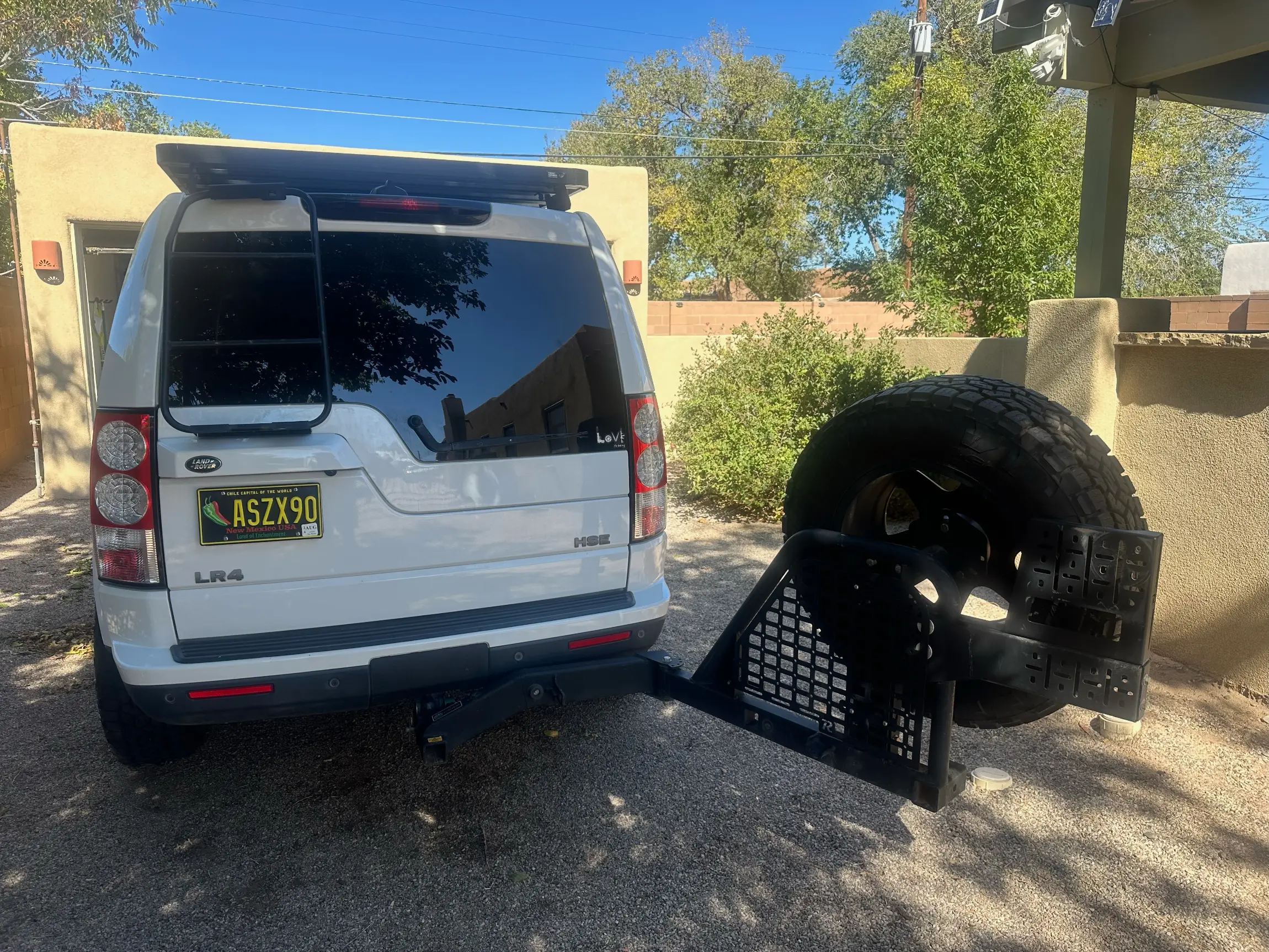 Sold: Modified 2012 Land Rover LR4 HSE