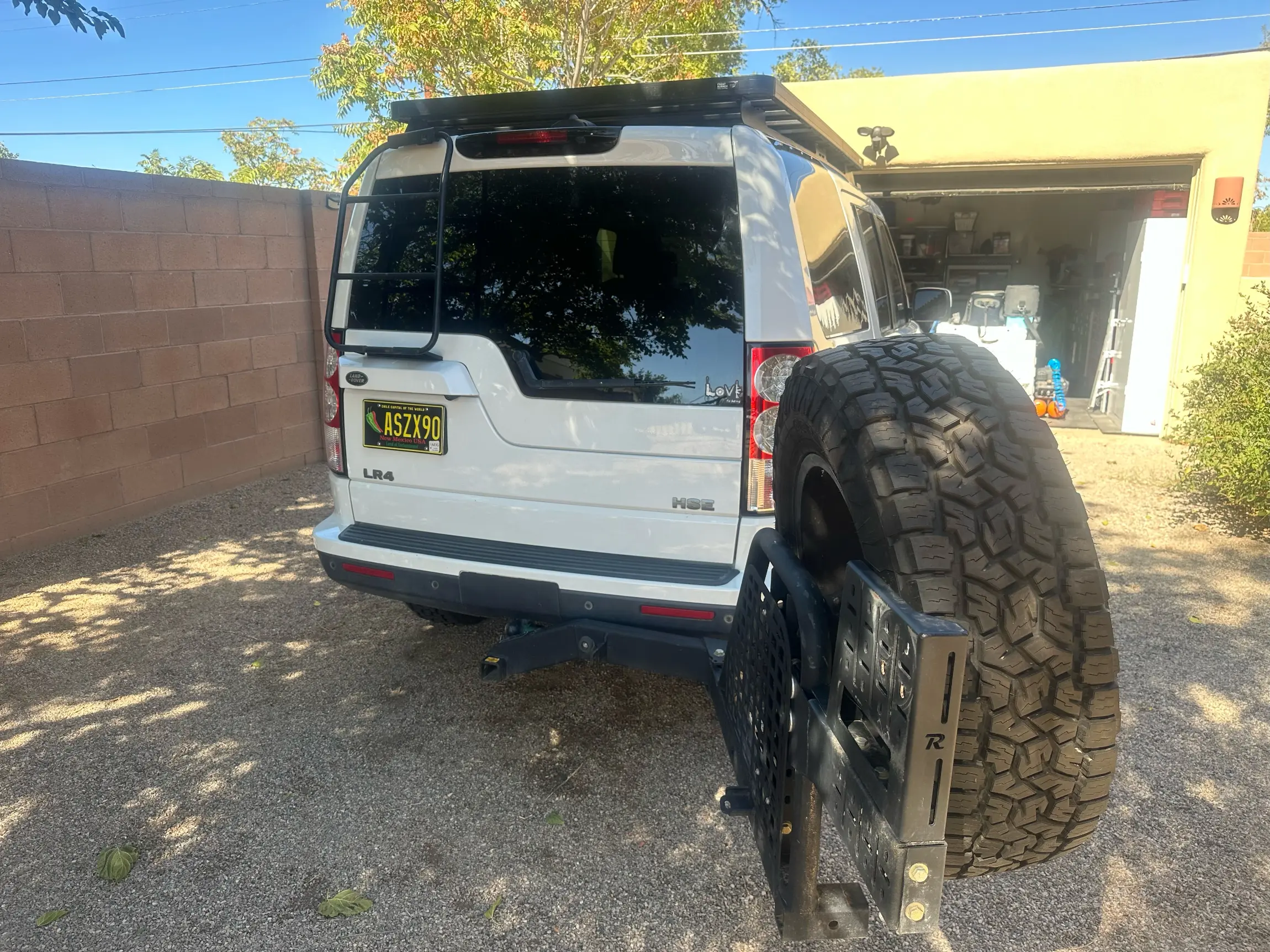 Sold: Modified 2012 Land Rover LR4 HSE