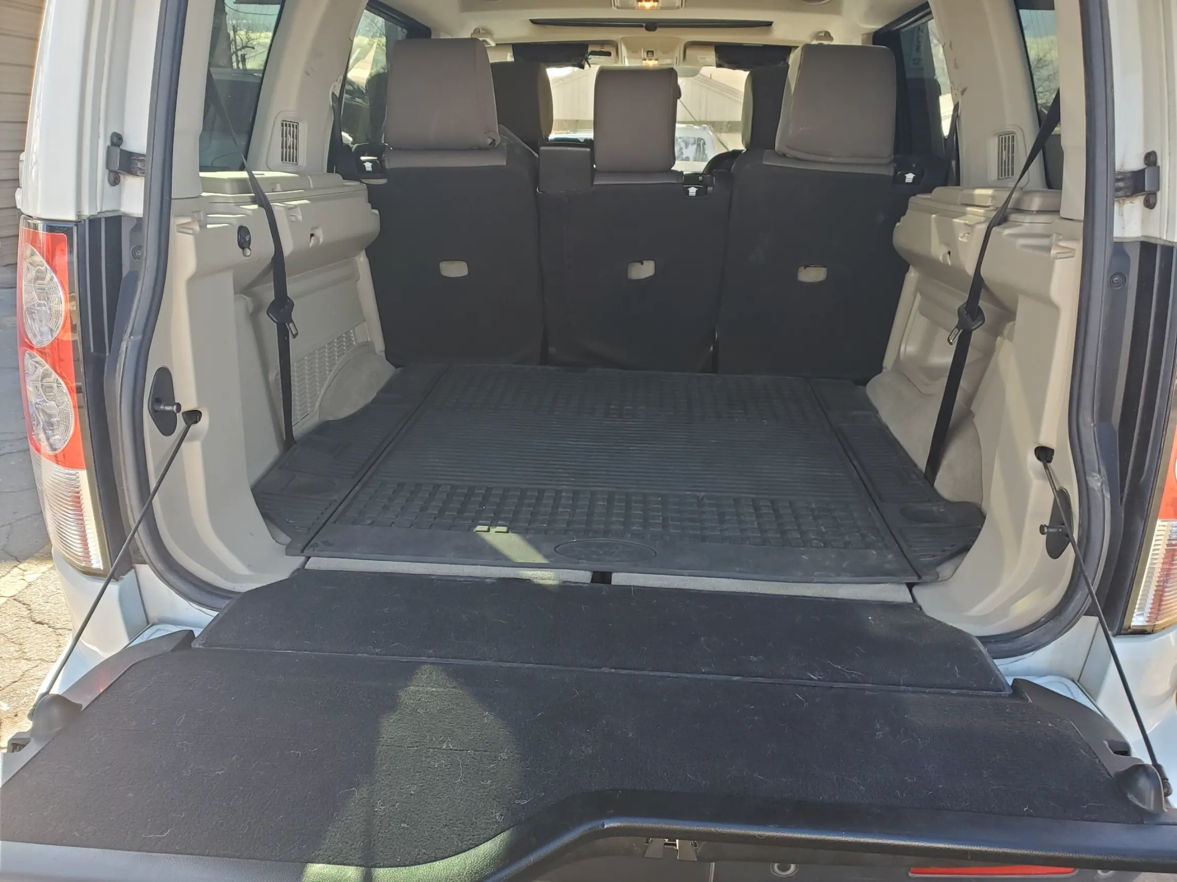 Sold: Modified 2012 Land Rover LR4 HSE