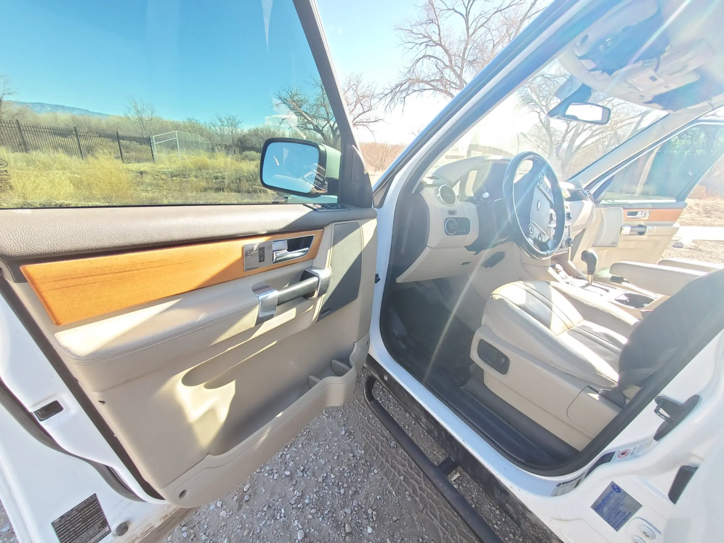 Sold: Modified 2012 Land Rover LR4 HSE