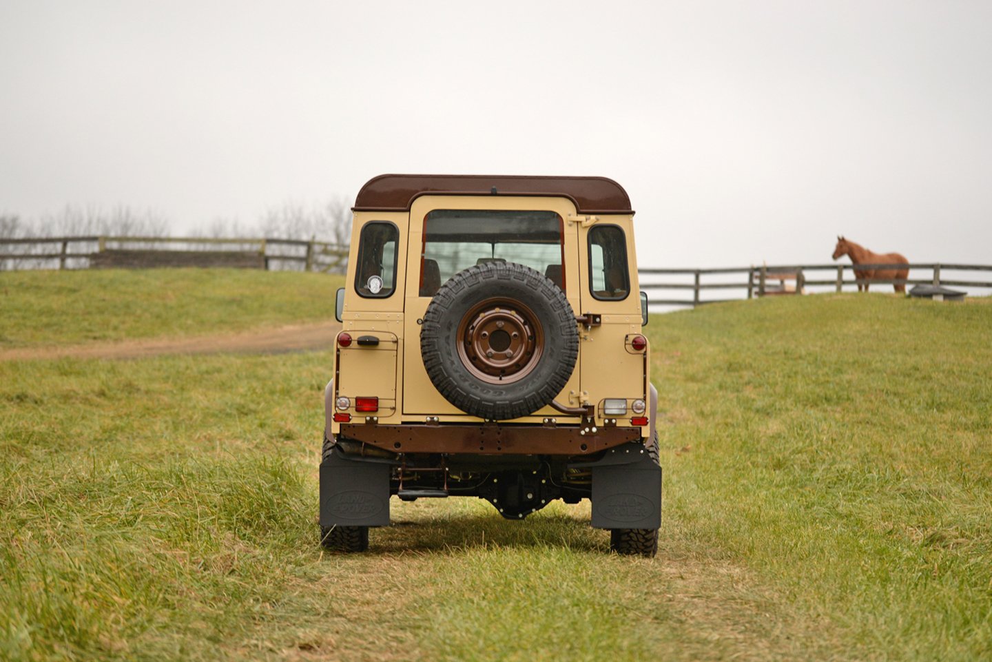 1992-land-rover-defender-110-commonwealth-classics-for-sale-12