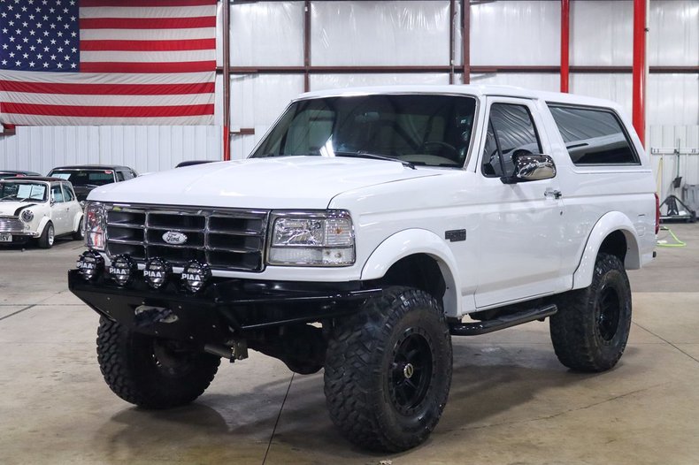 1993-ford-bronco-xlt-for-sale-01