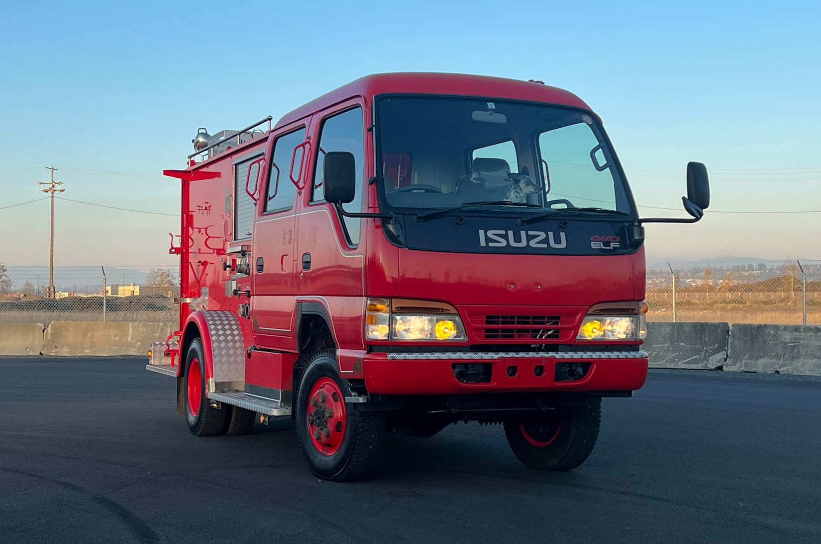 isuzu-elf-fire-truck-auction-06