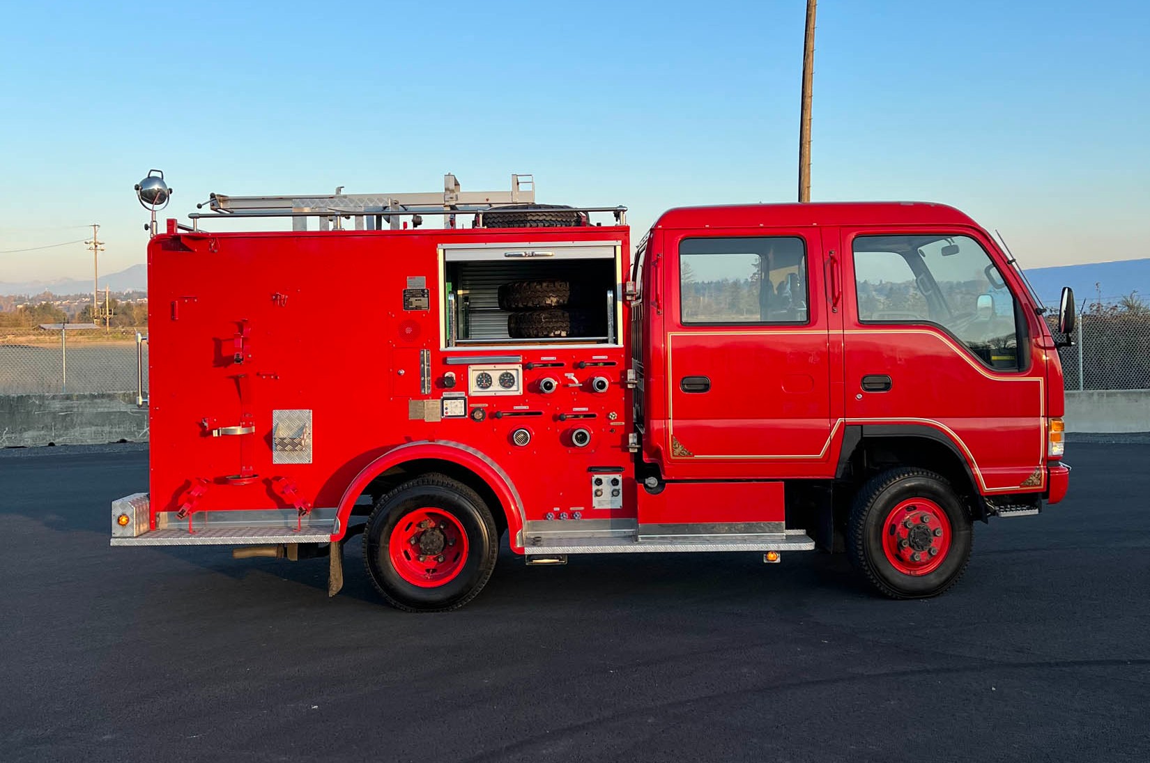 isuzu-elf-fire-truck-auction-27