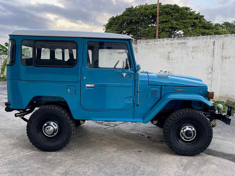 1982-toyota-land-cruiser-fj40-for-sale-02