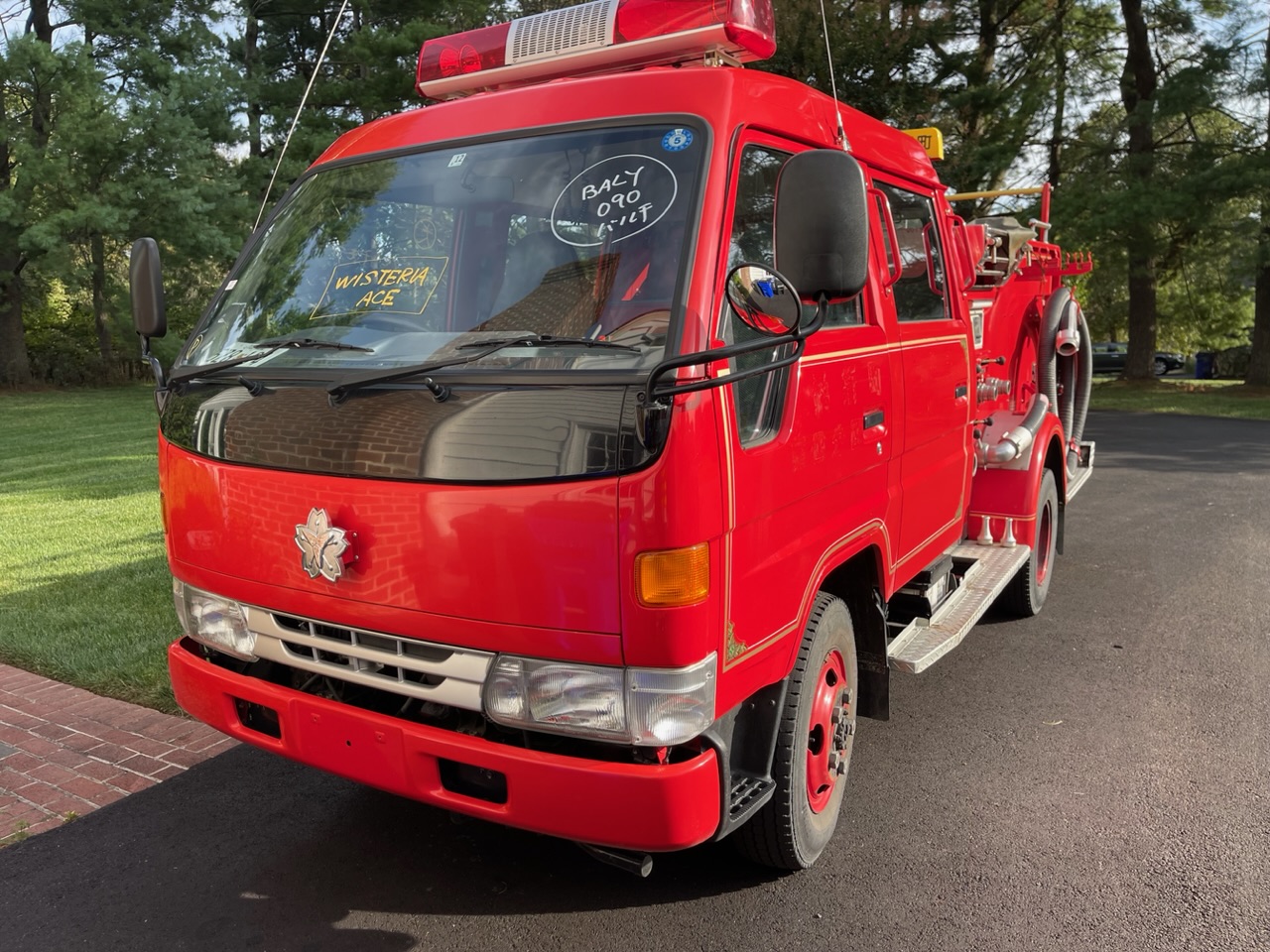 1996-toyota-dyna-200-fire-truck-for-sale-01