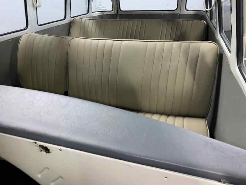 1973-volkswagen-23-window-bus-10