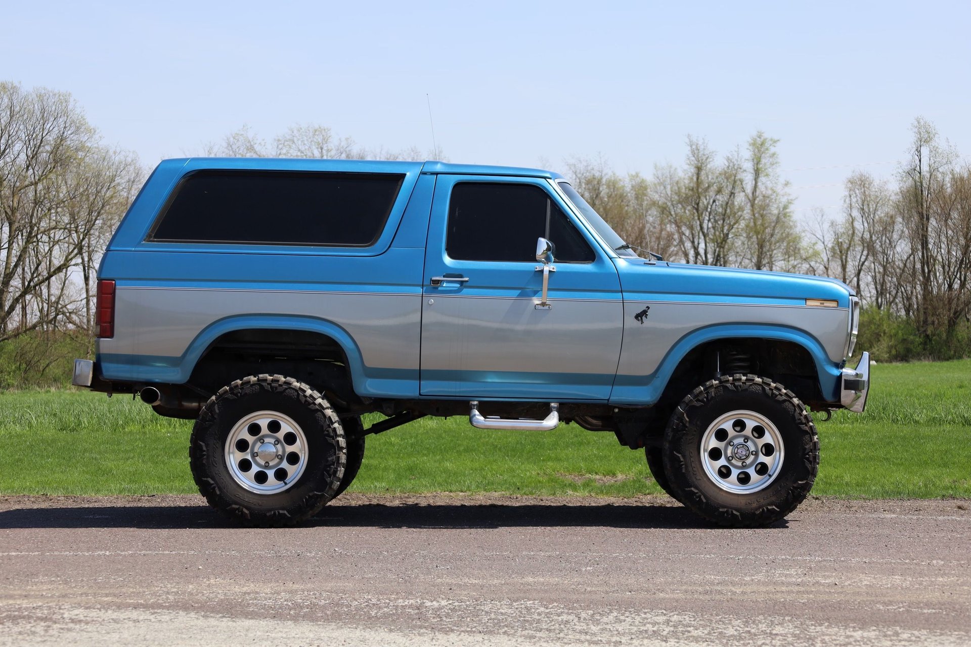 1985-ford-bronco-for-sale-maxlider-brothers-01
