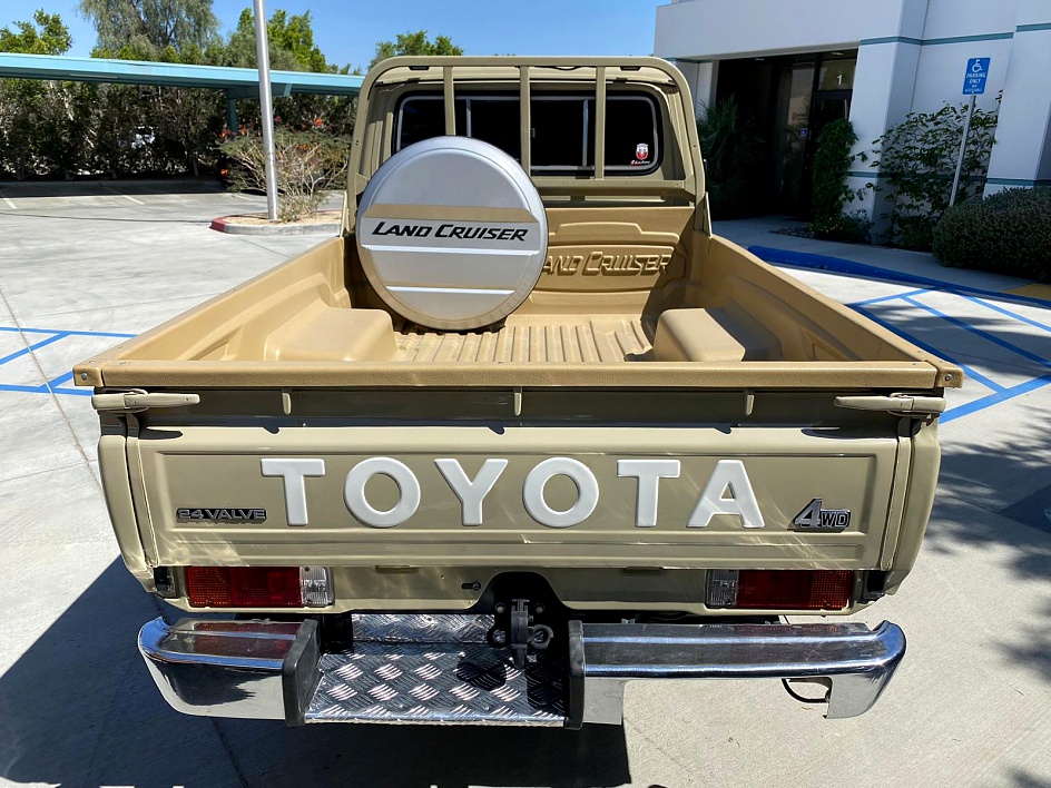 toyota-land-cruiser-for-sale-03