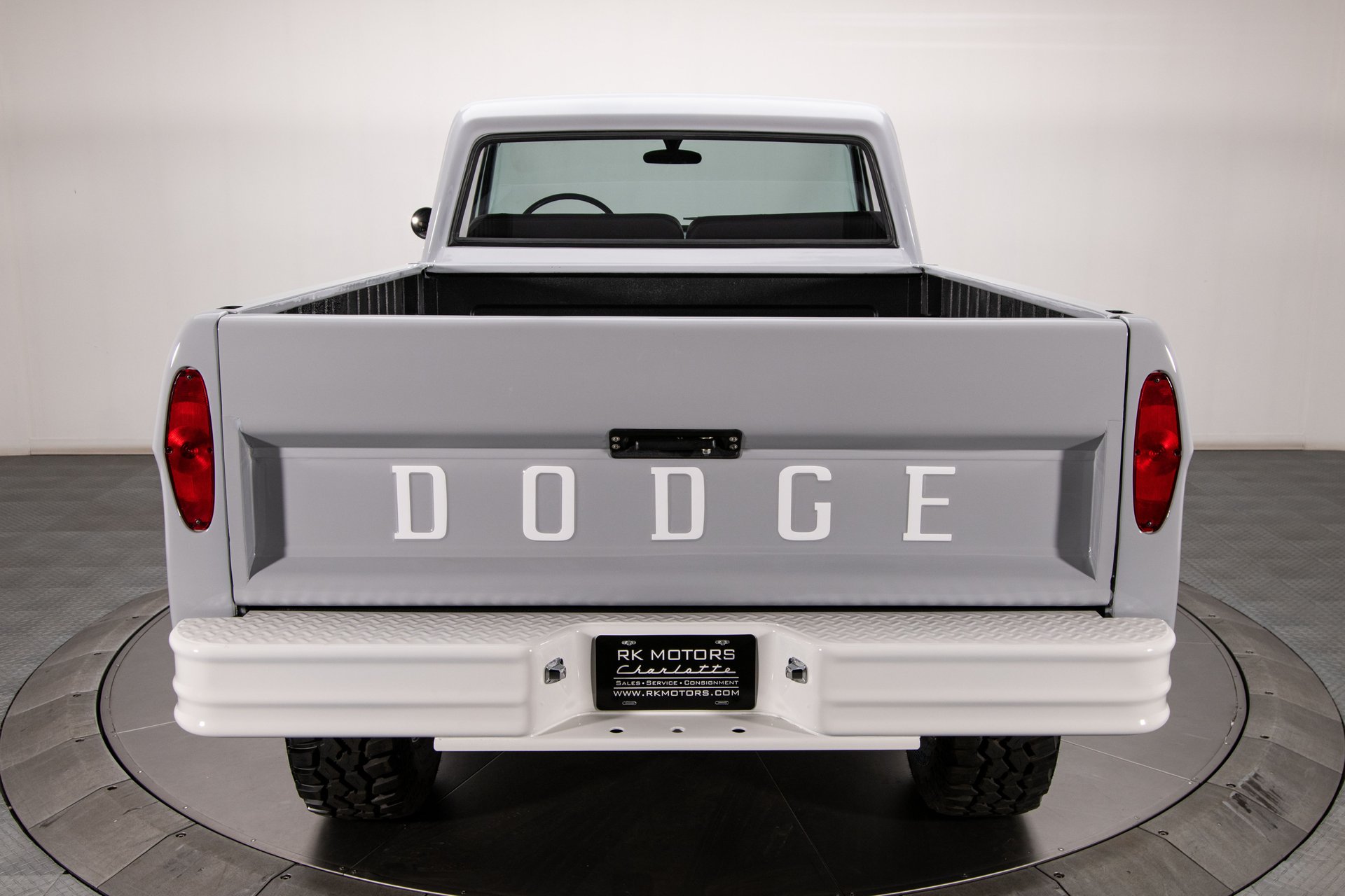 1968-dodge-power-wagon-pickup-truck (13)