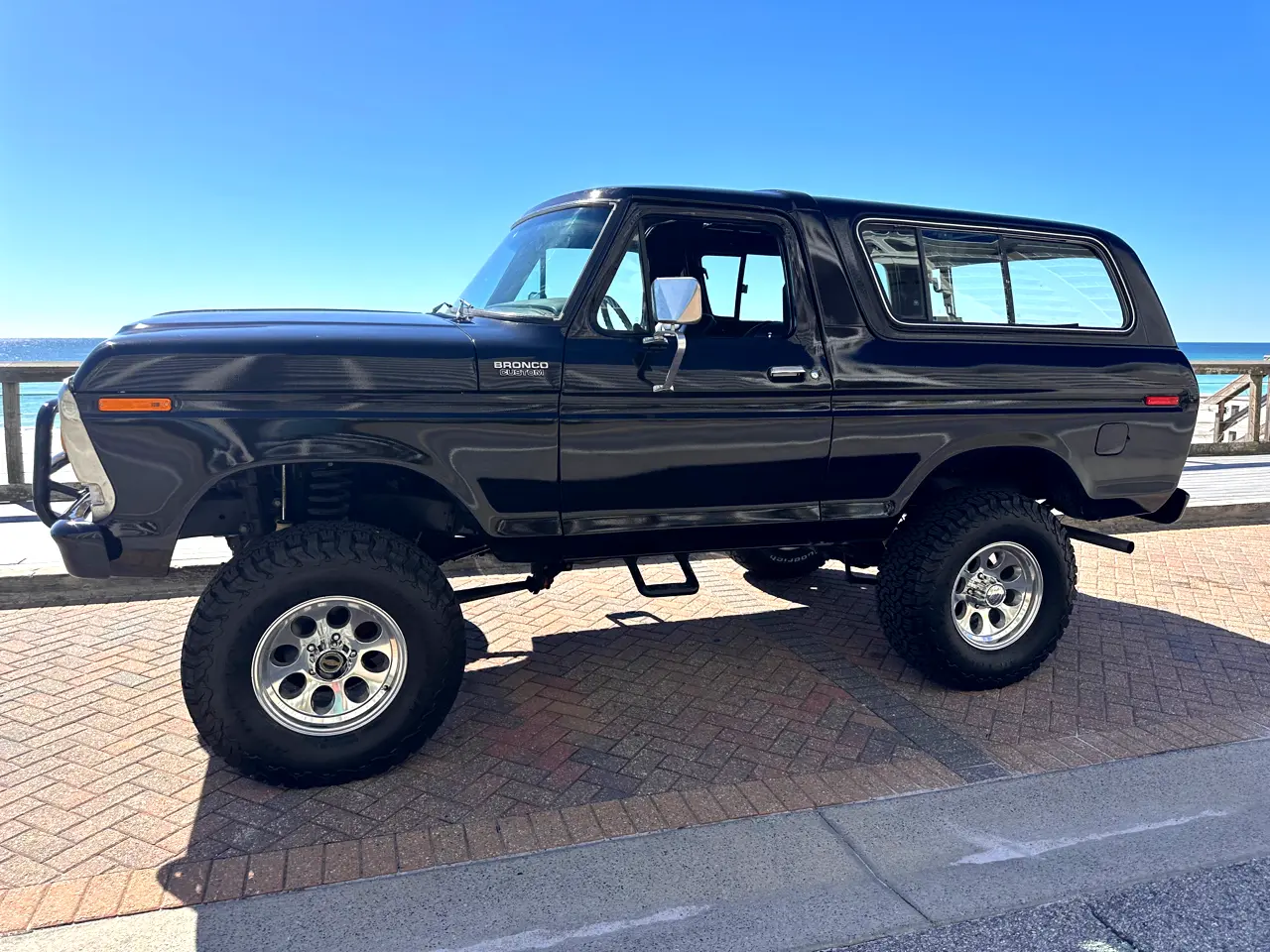 1978-ford-bronco-custom-deluxe-for-sale-01