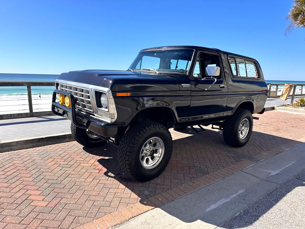 1978-ford-bronco-custom-deluxe-for-sale-03